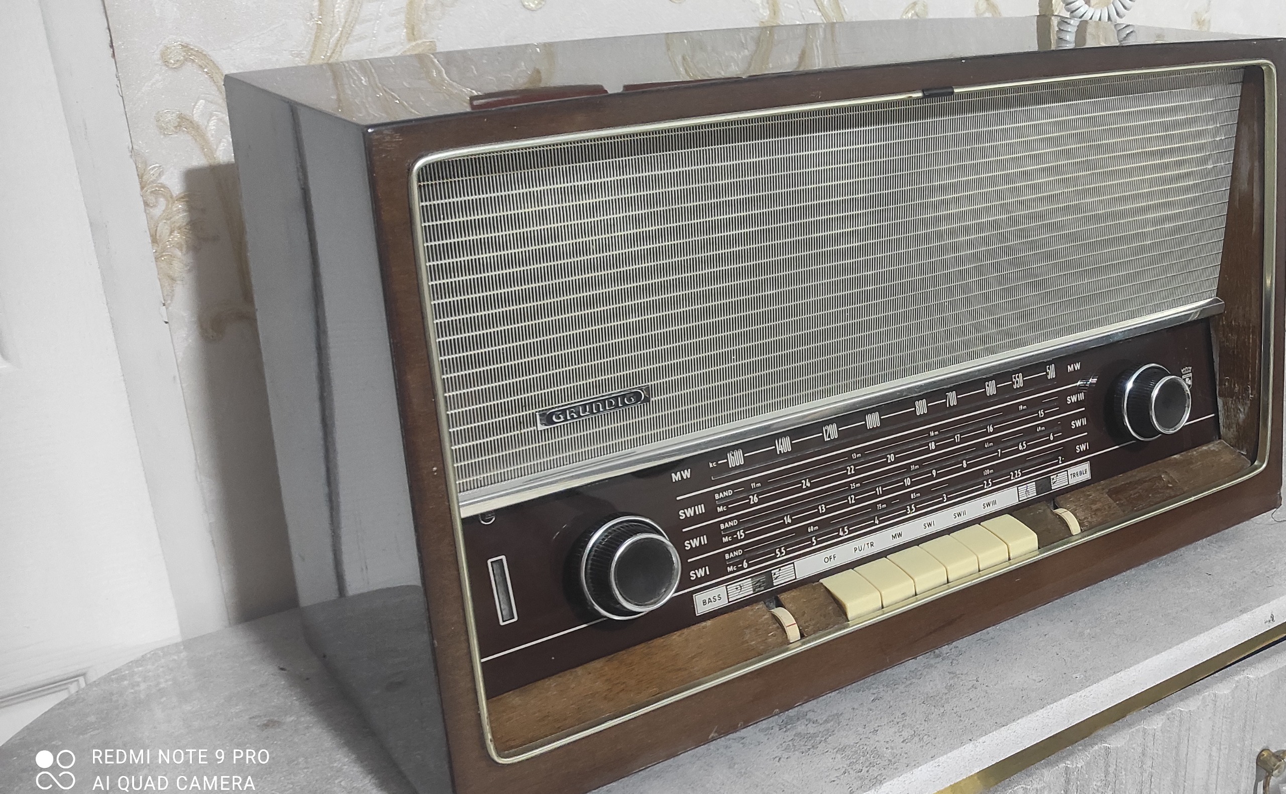 رادیو قدیمی سالم  لامپی ساخت آلمان