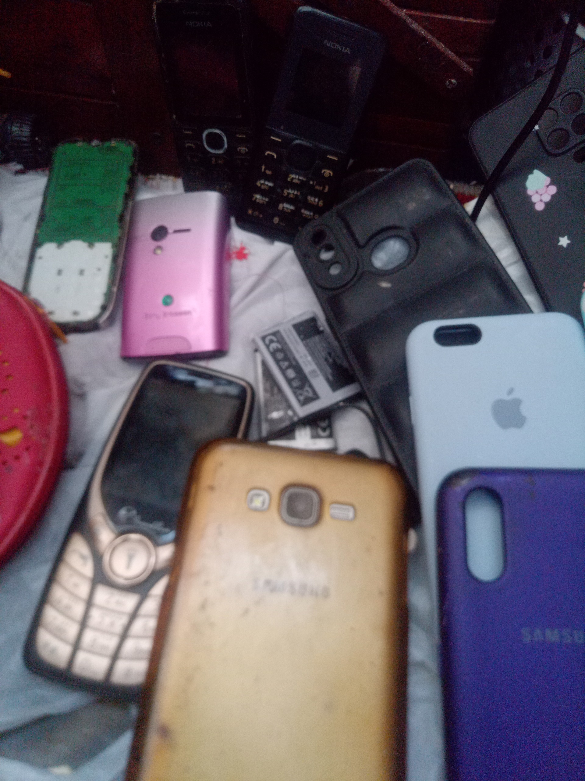 چند عدد قابرگوشی