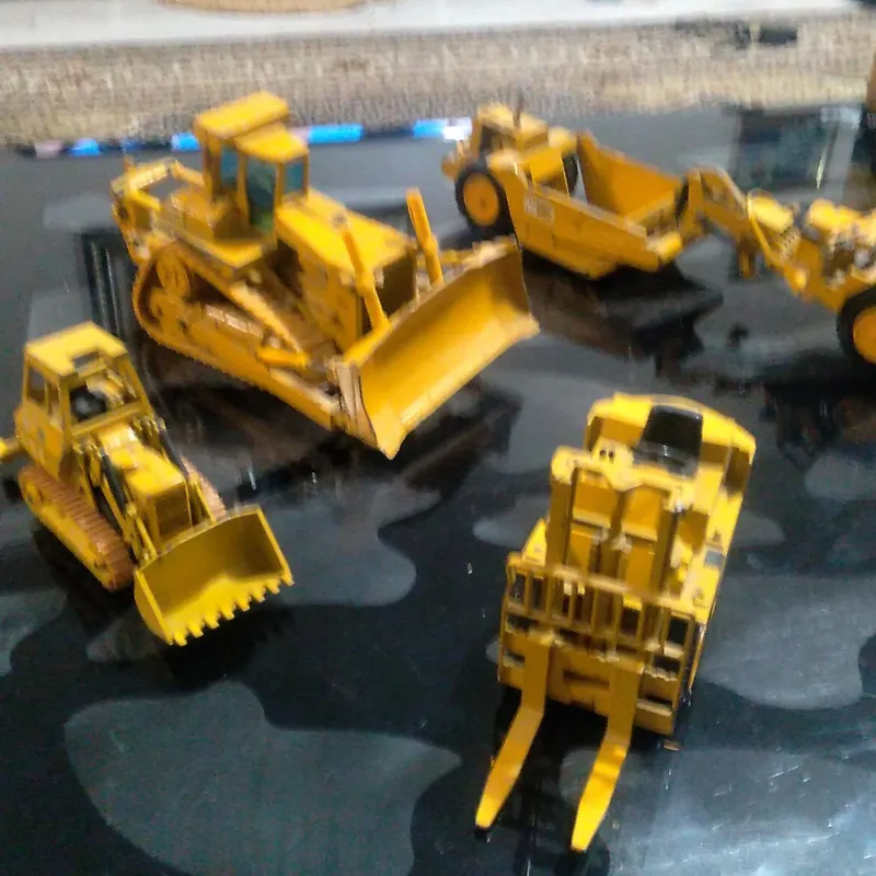 ماکت کترپیلار NZG