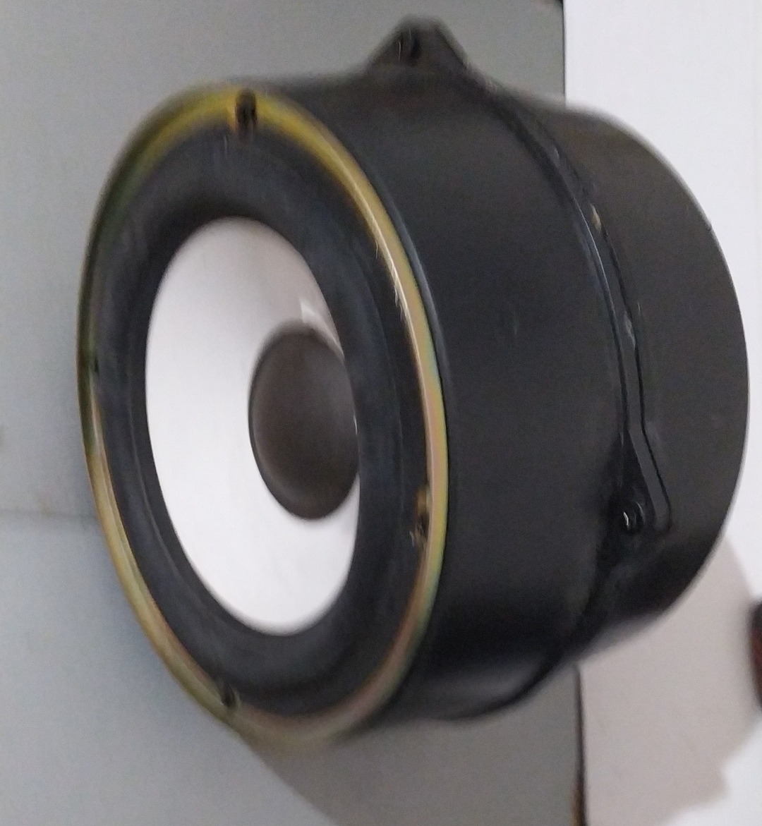 بیس 17.5 cm ال جی ،180 و حداکثری 360وات ، 6 اهم