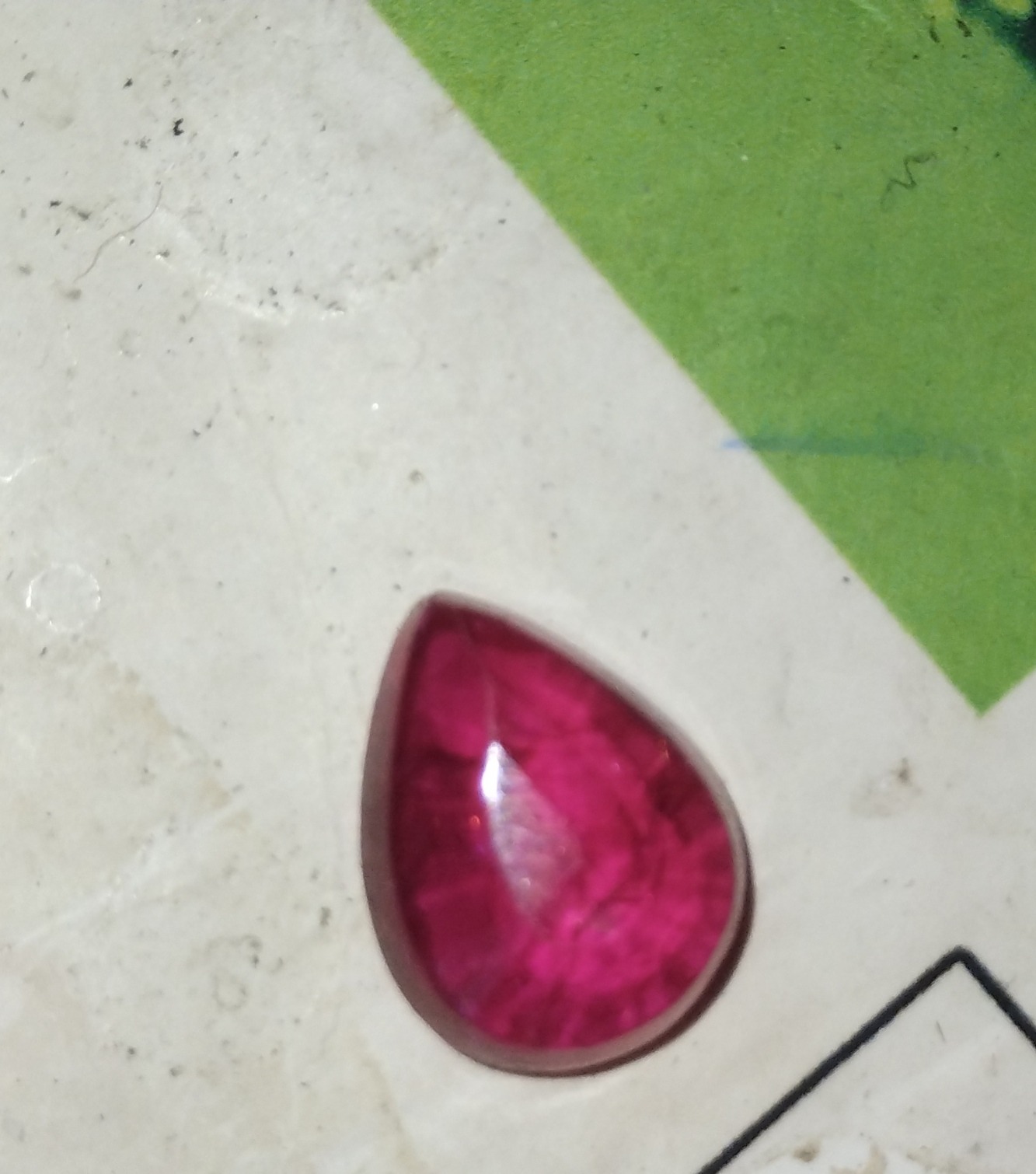 یاقوت سرخ معدنی