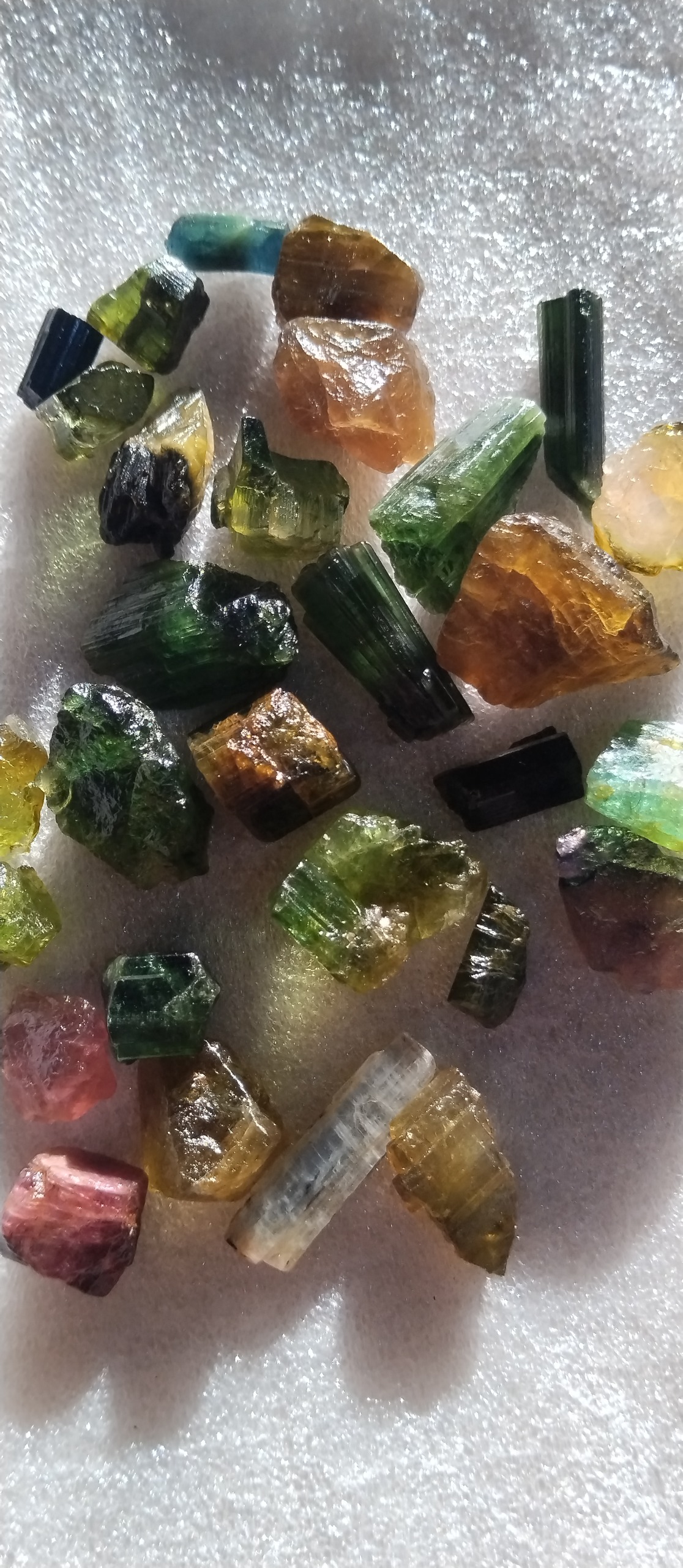 تورمالین معدنی راف