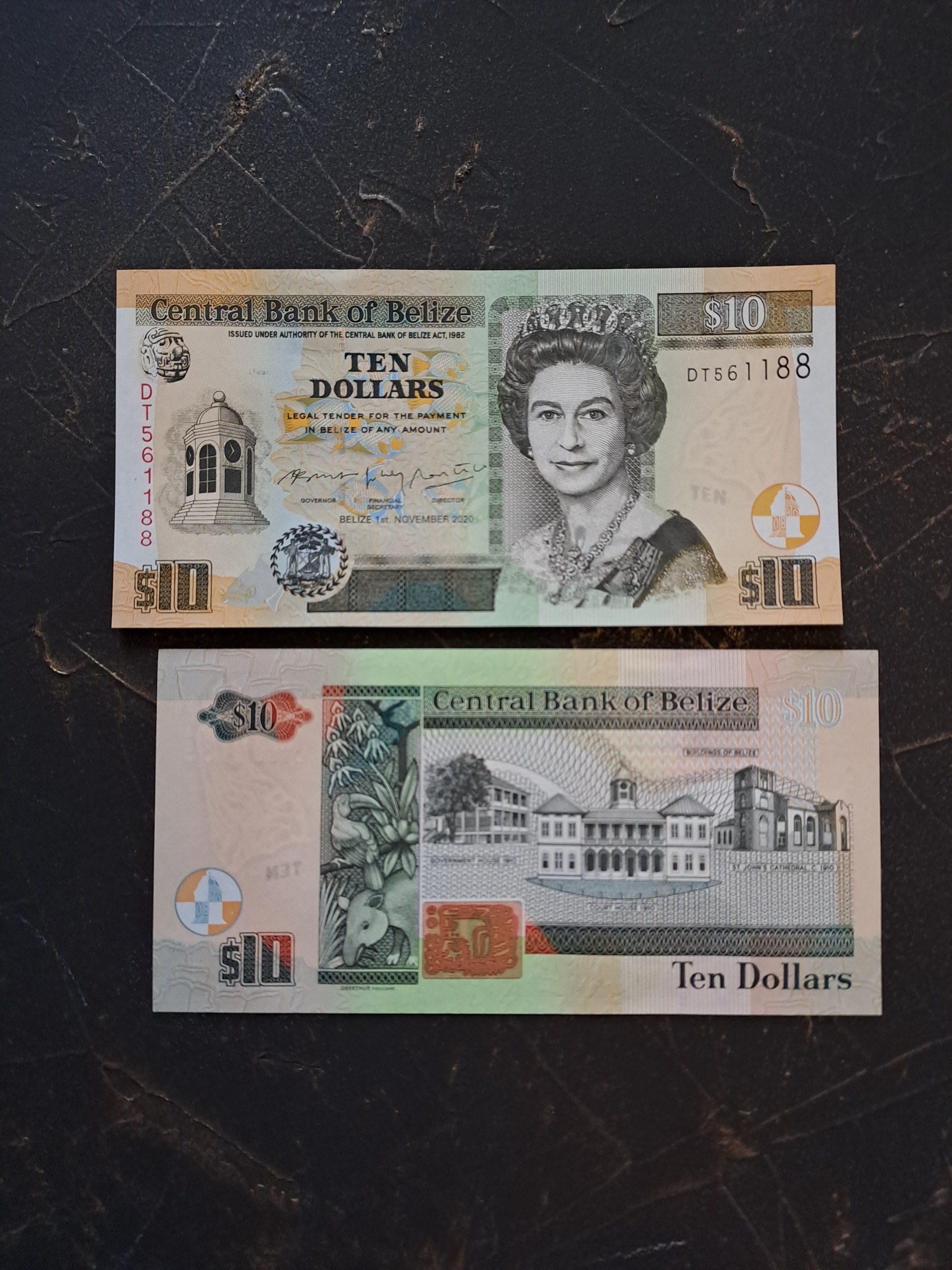 اسکناس بسیار زیبای 10 دلار بلیز با تصویر ملکه