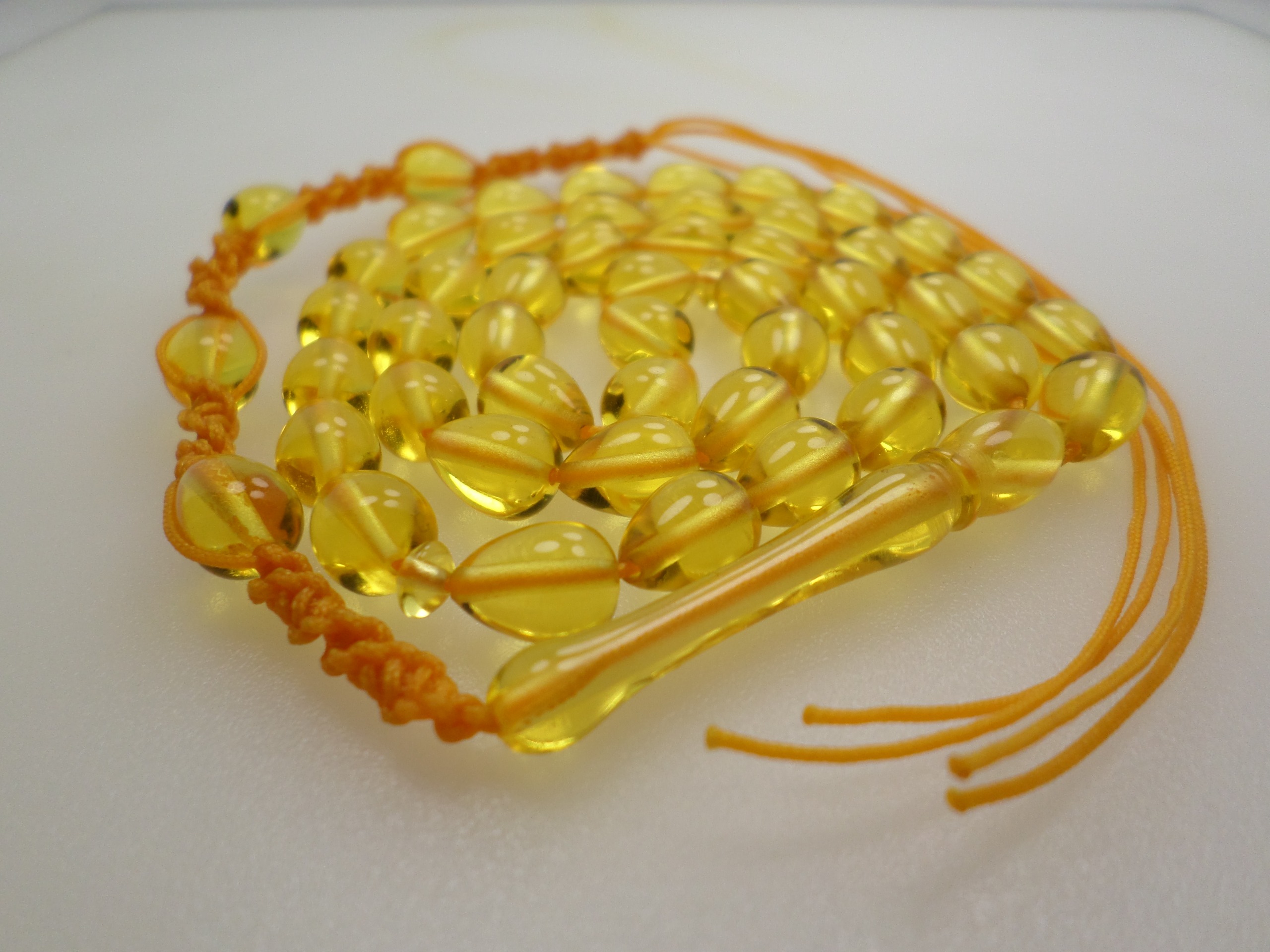 تسبیح کهربا 45 عددی تراش سفارشی اشکی کد 333