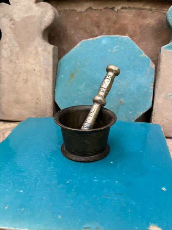 هاون برنجی کاردار قدیمی کوچک