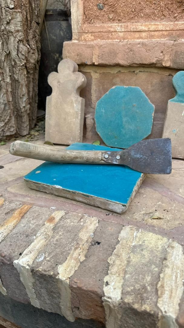 ابزار کشاورزی فولادی قدیمی