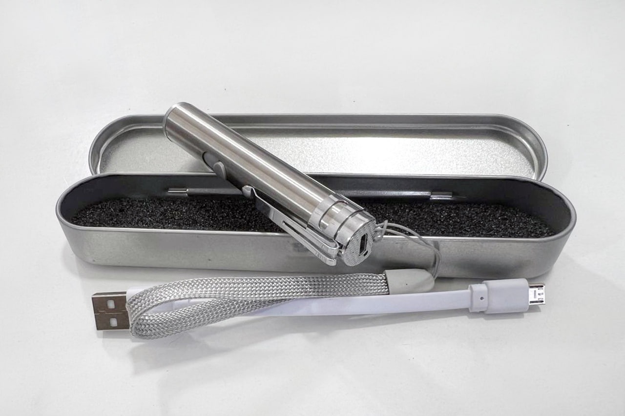 لیزر و چراغ قوه یو وی دار آلومینومی