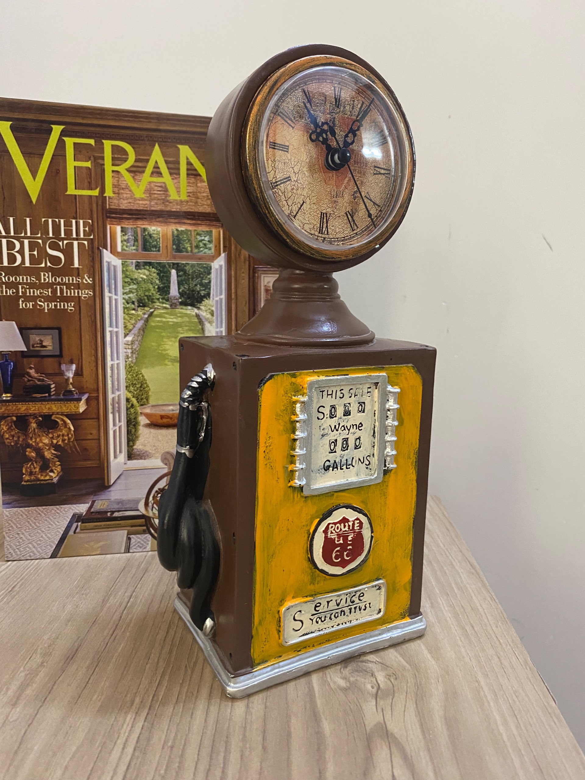 دکوری ساعت خاص