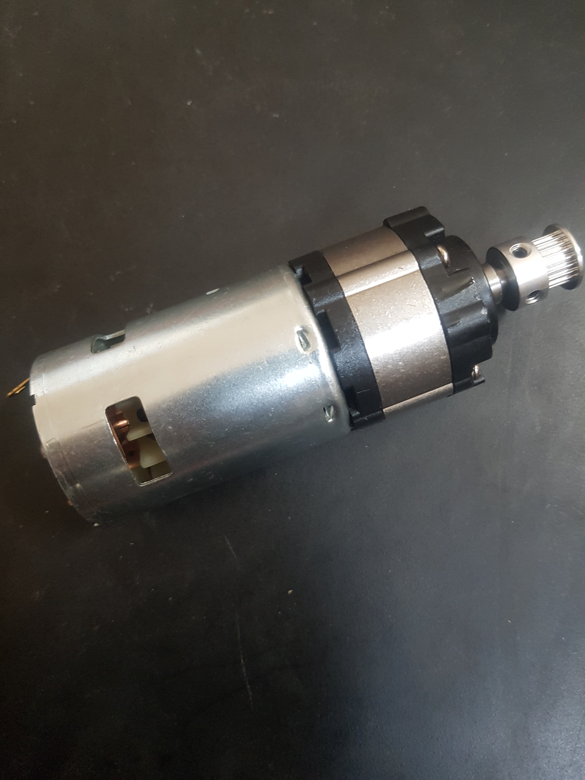 موتور دی سی گیربکس خورشیدی