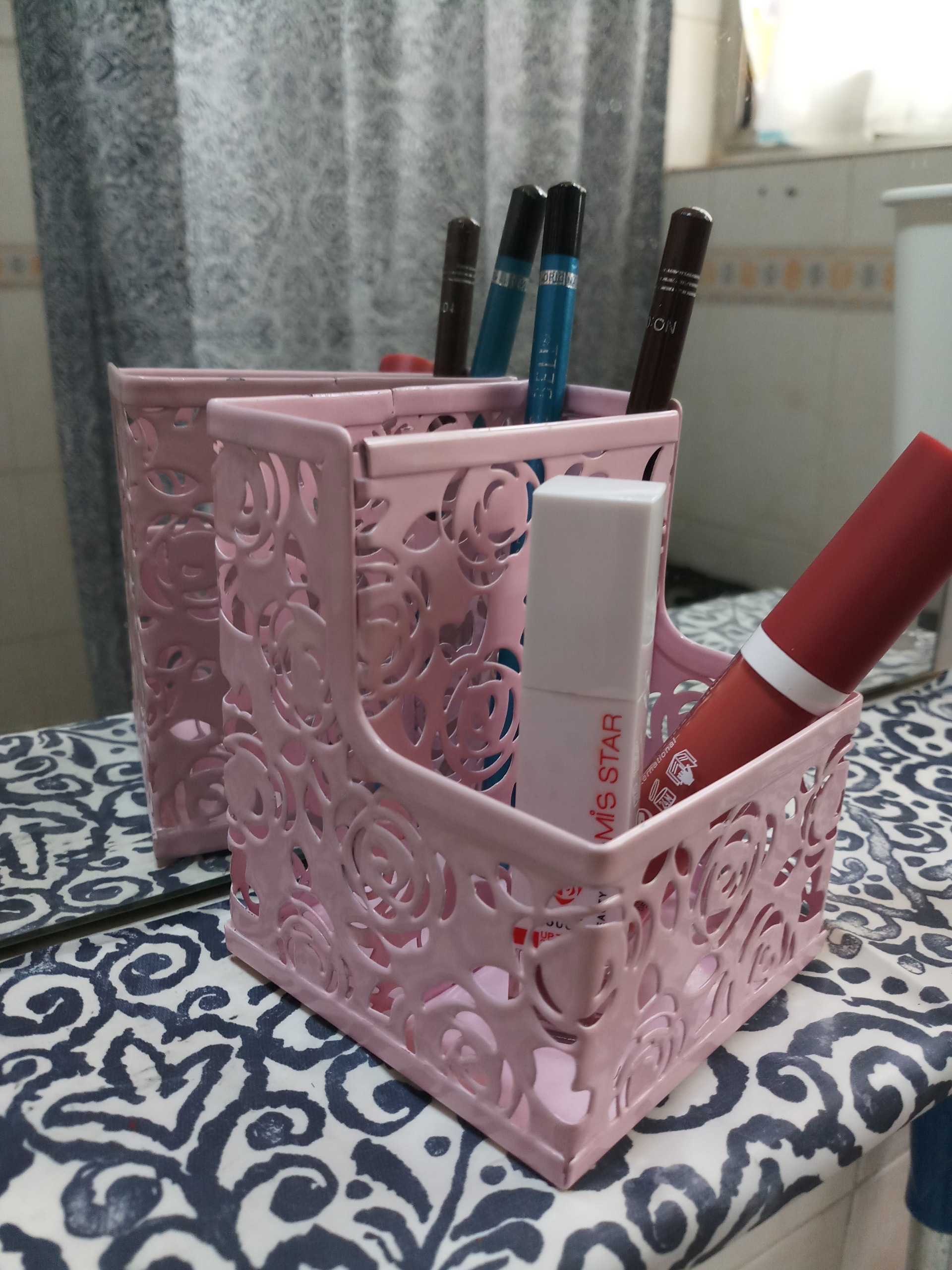 استند فلزی خارجی
