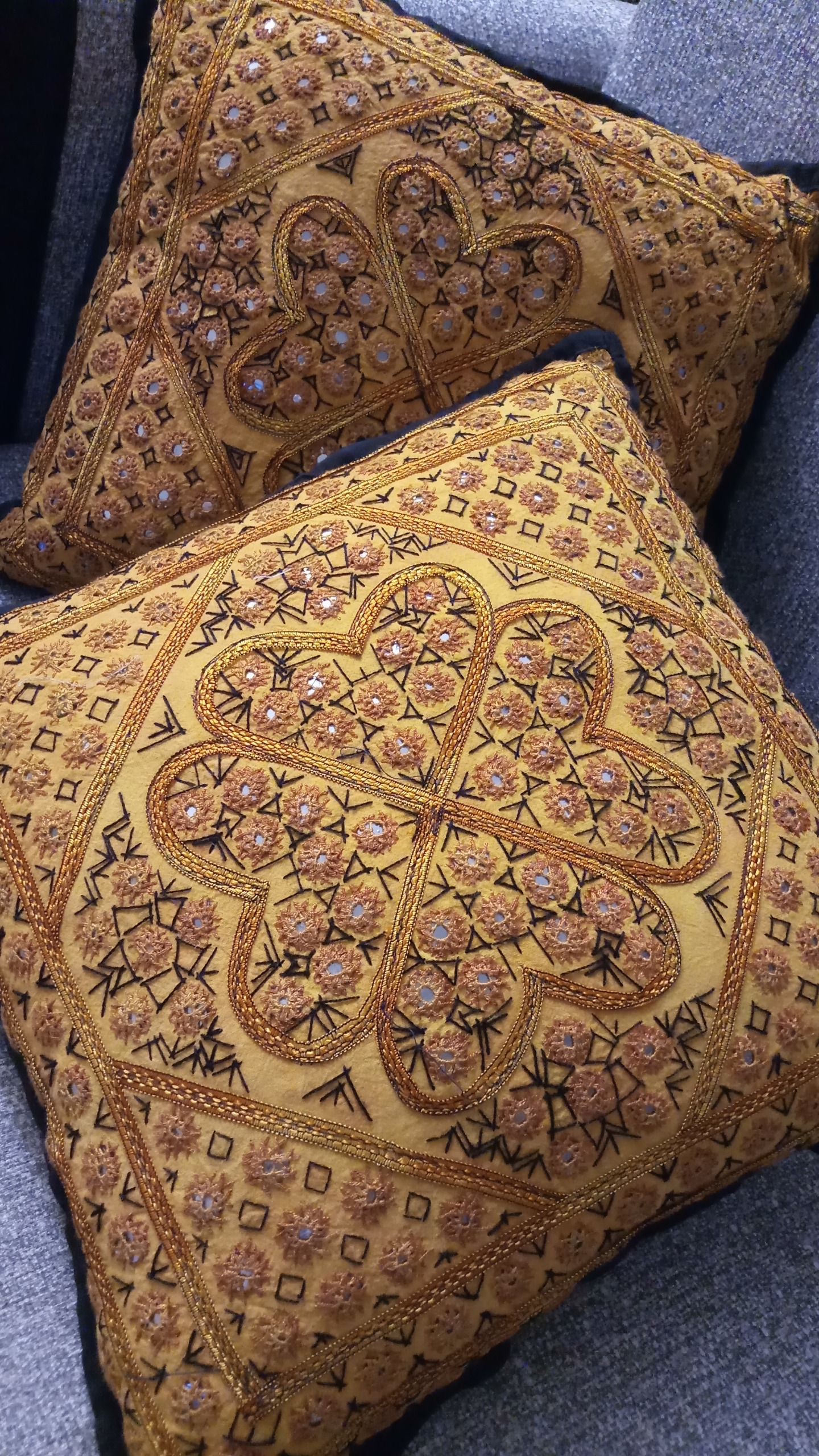 کوسن هندی آینه دار