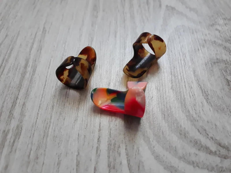 پیک گیتار انگشتی درجه 1 (سلولوئیدی)