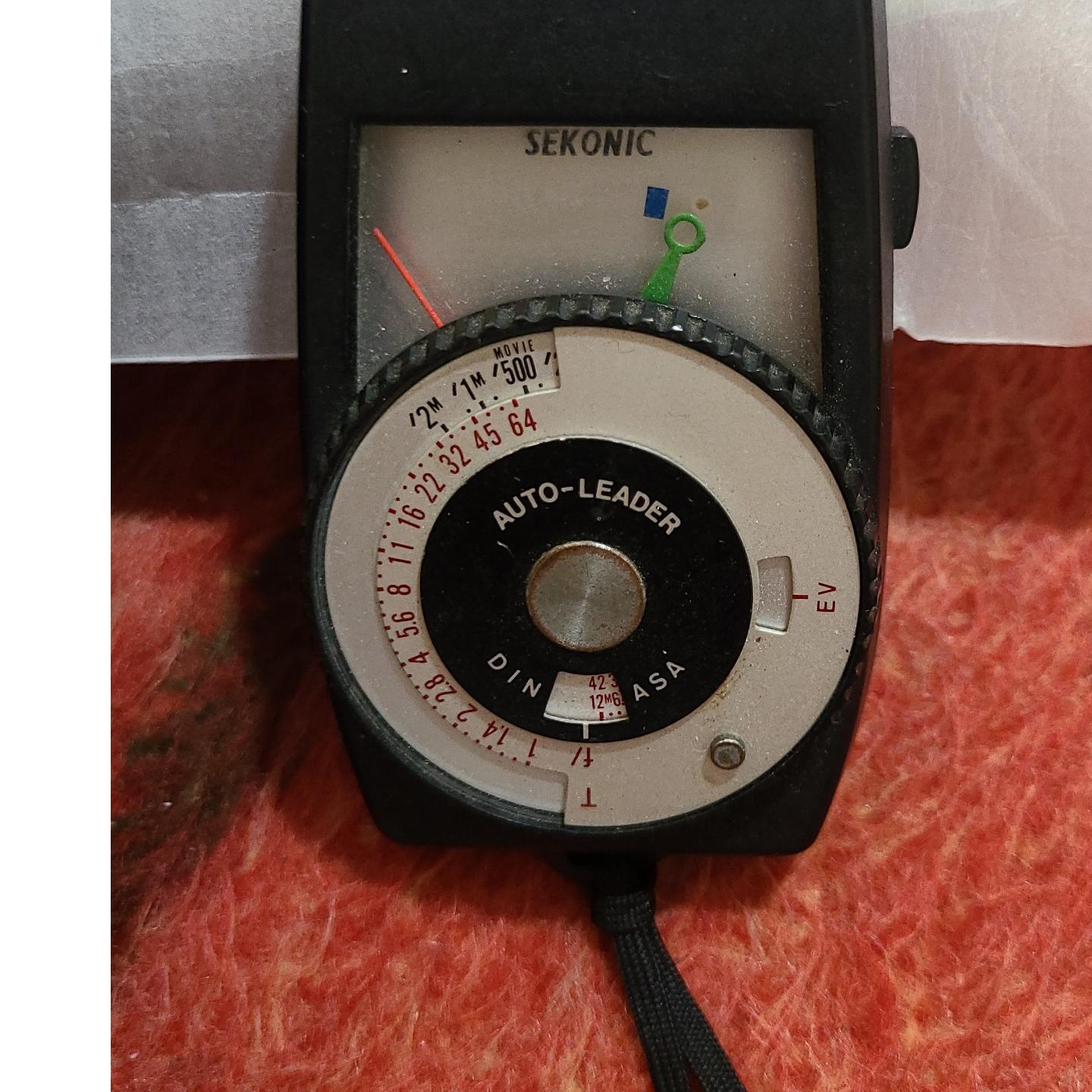 مزایده ی نور سنج