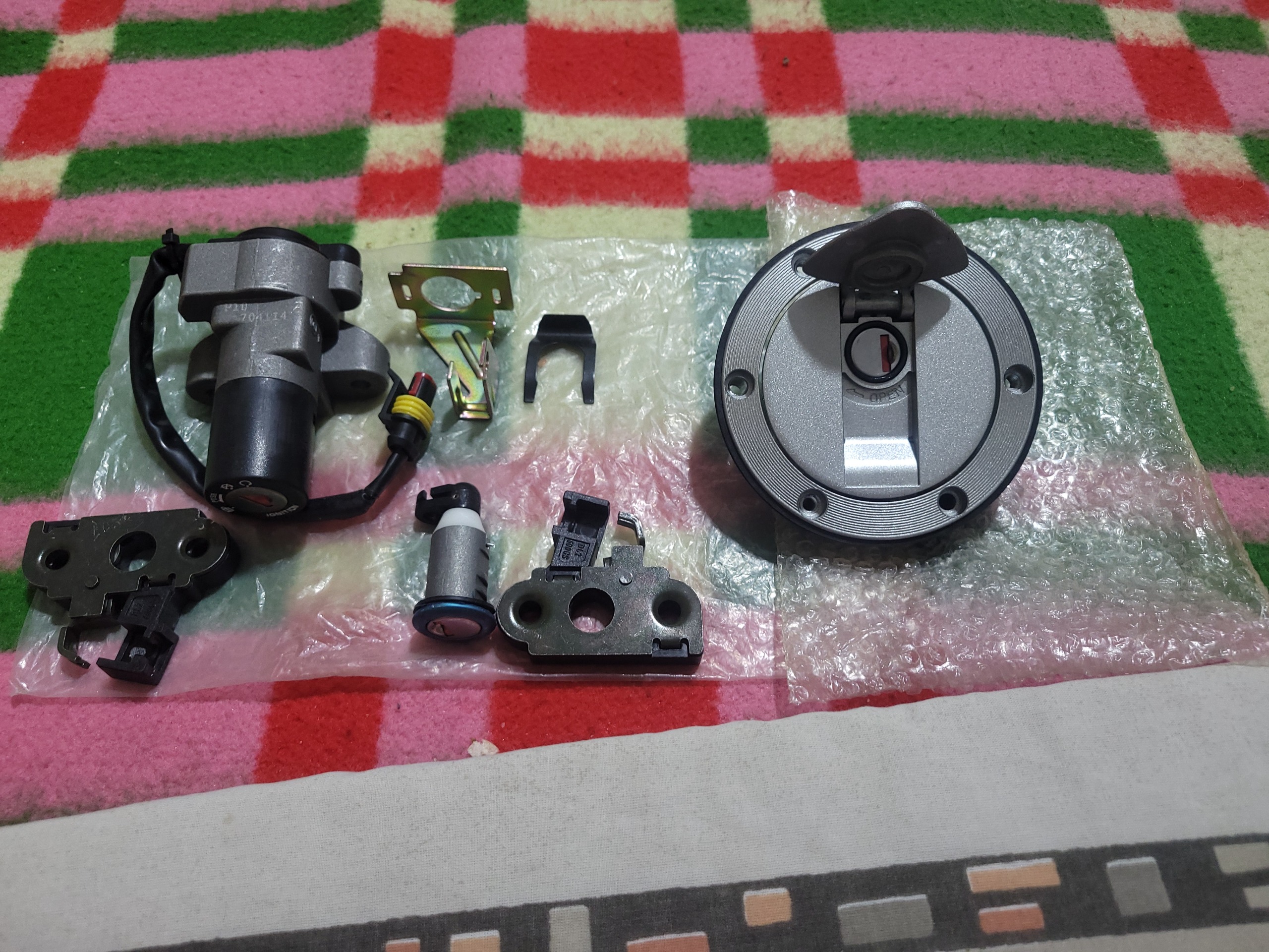 ست سوئیچ کامل بنلی درب باک