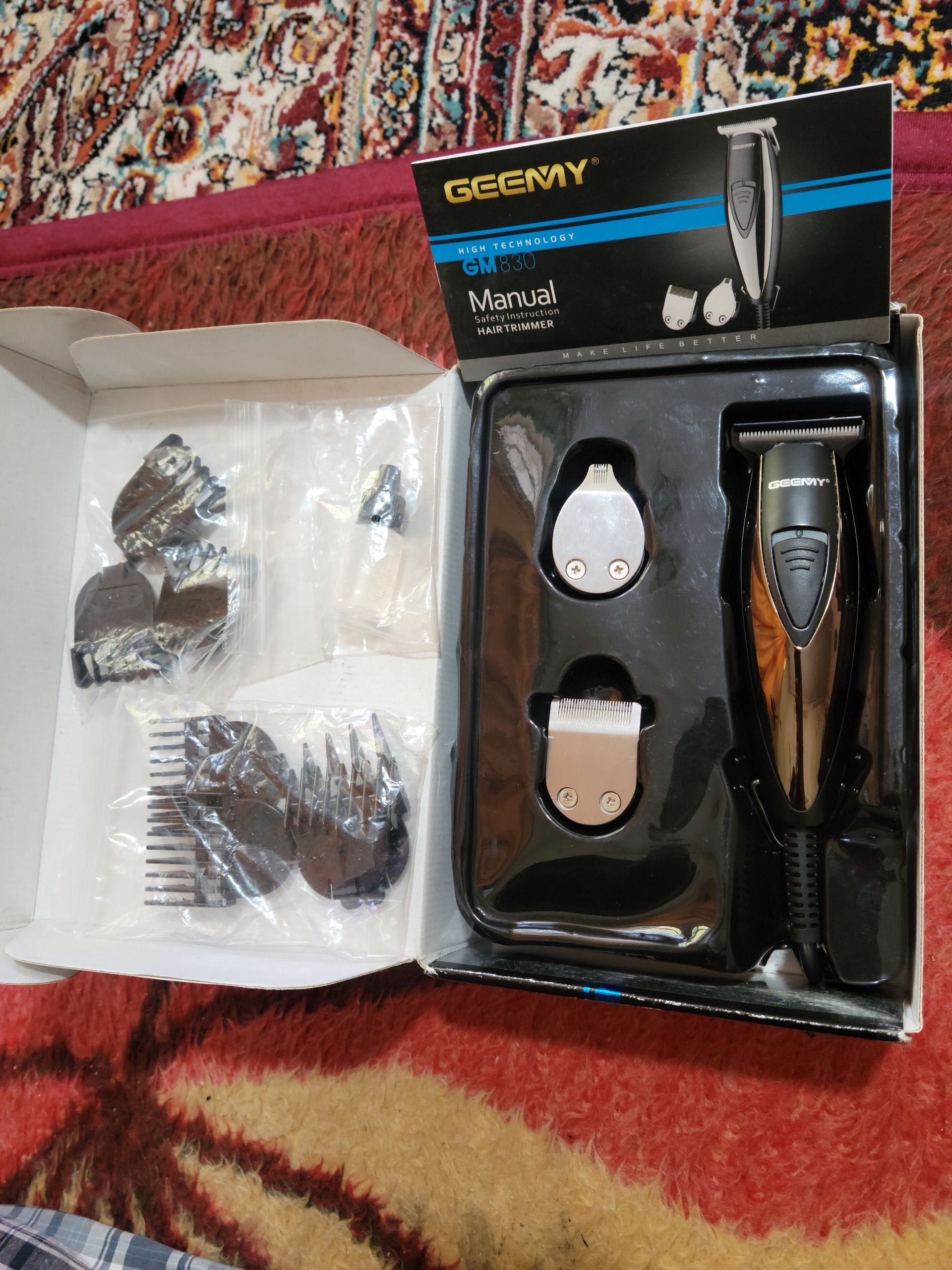 ریش تراش و خط زن