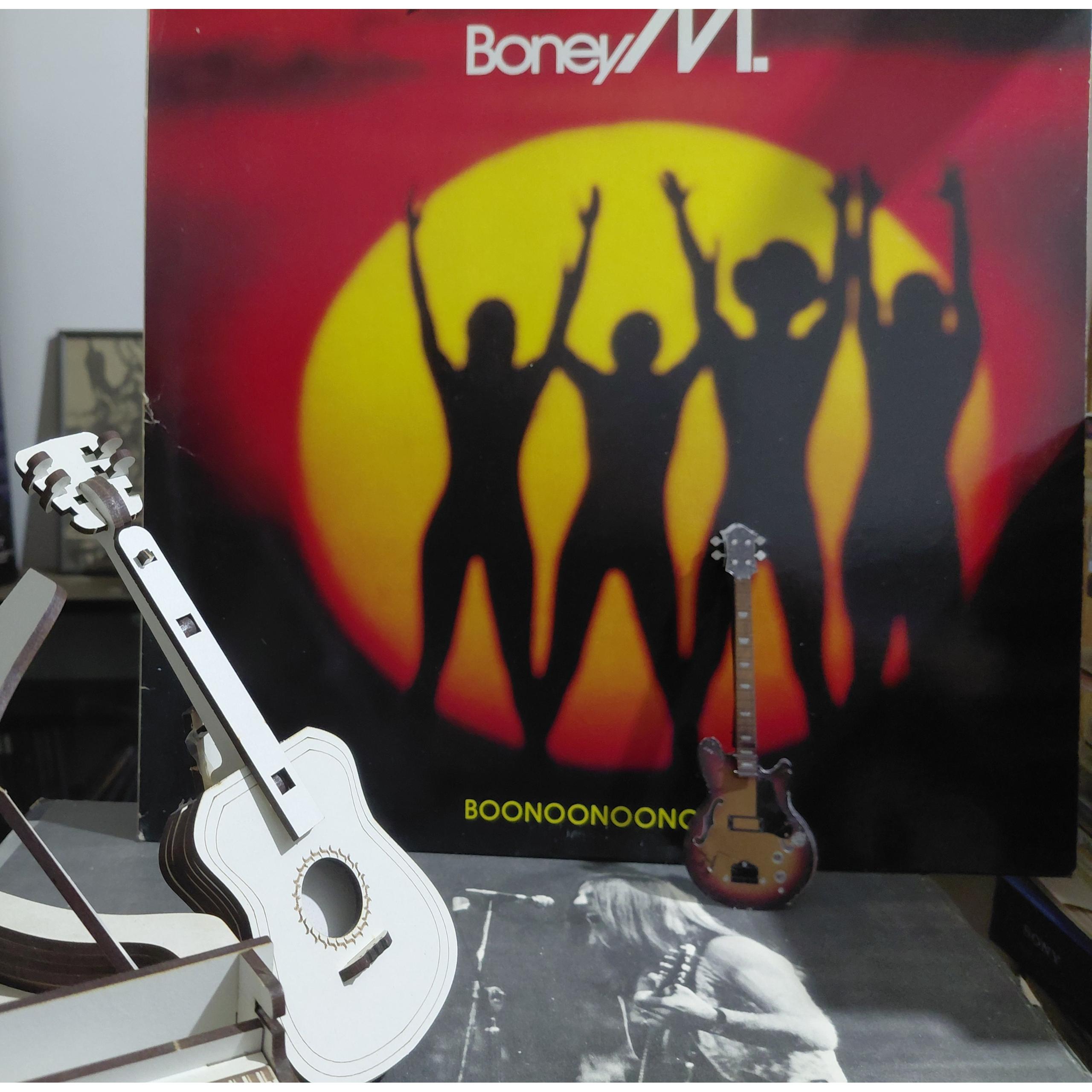صفحه دهه 80 گروه دیسکوپاپ Boney M