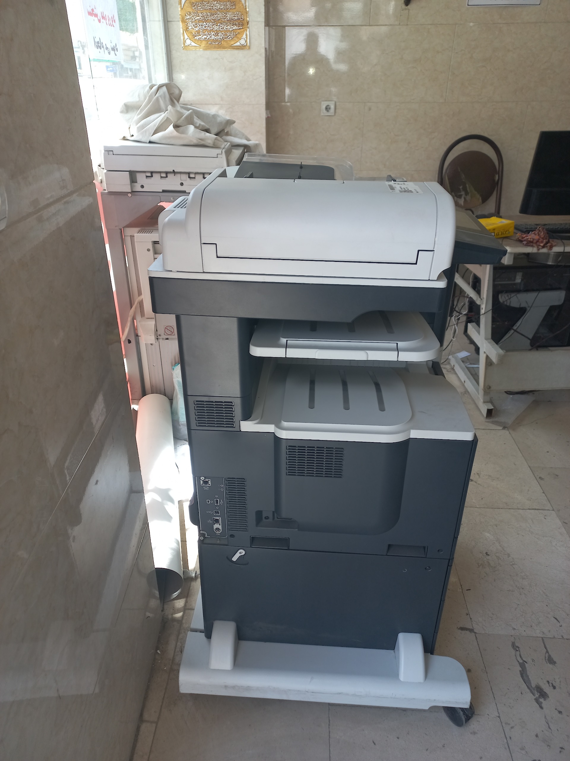 دستگاه فتوکپی و پرینتر رنگی HP