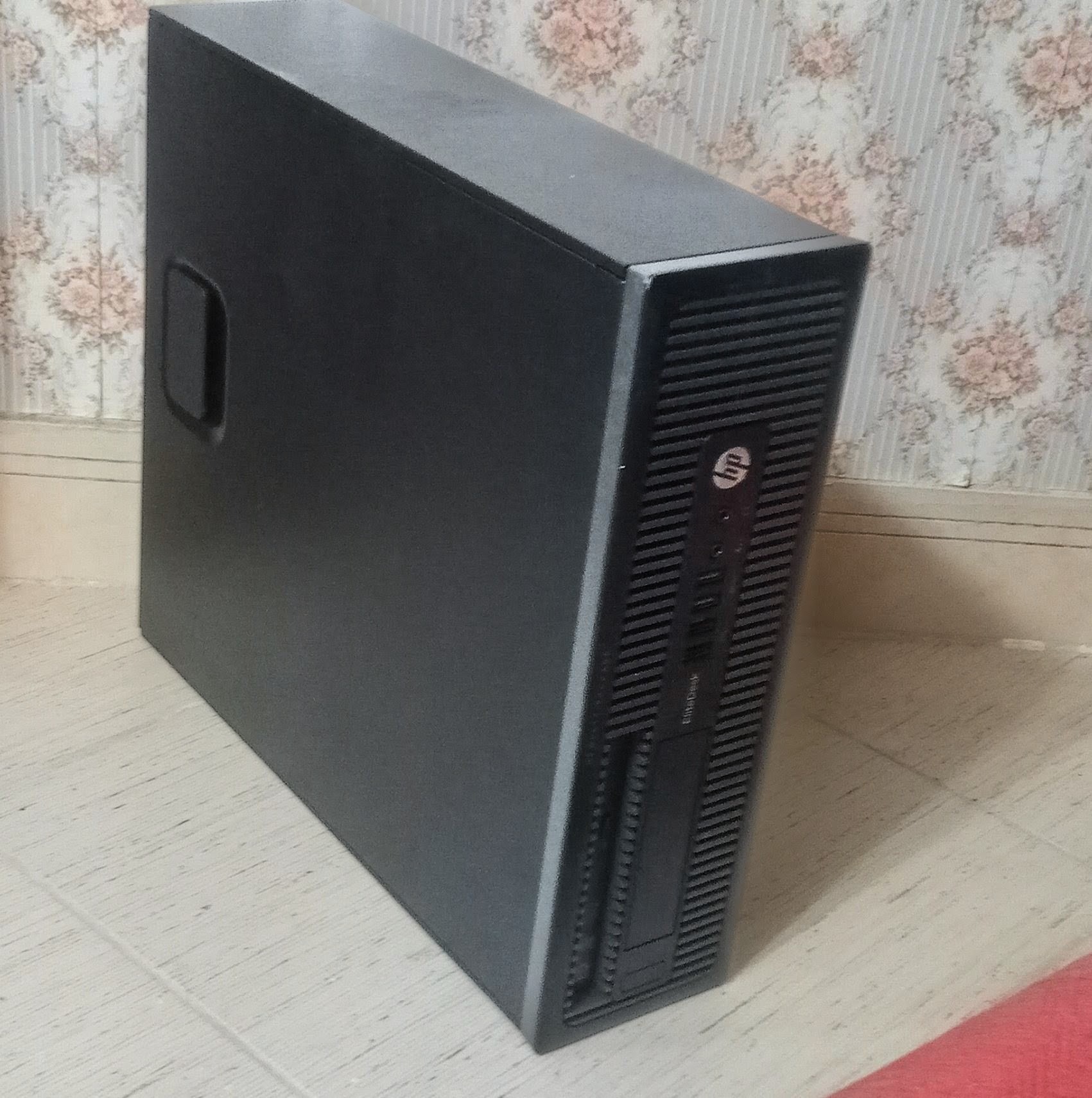مینی کیس i5 رم 8گیگ دارای ssd و hdd