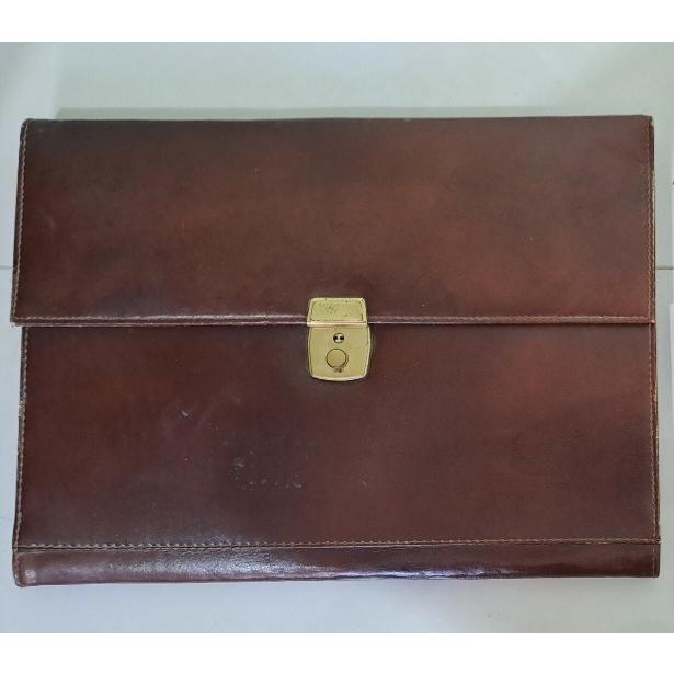 کلاسور چرمی قفل دار