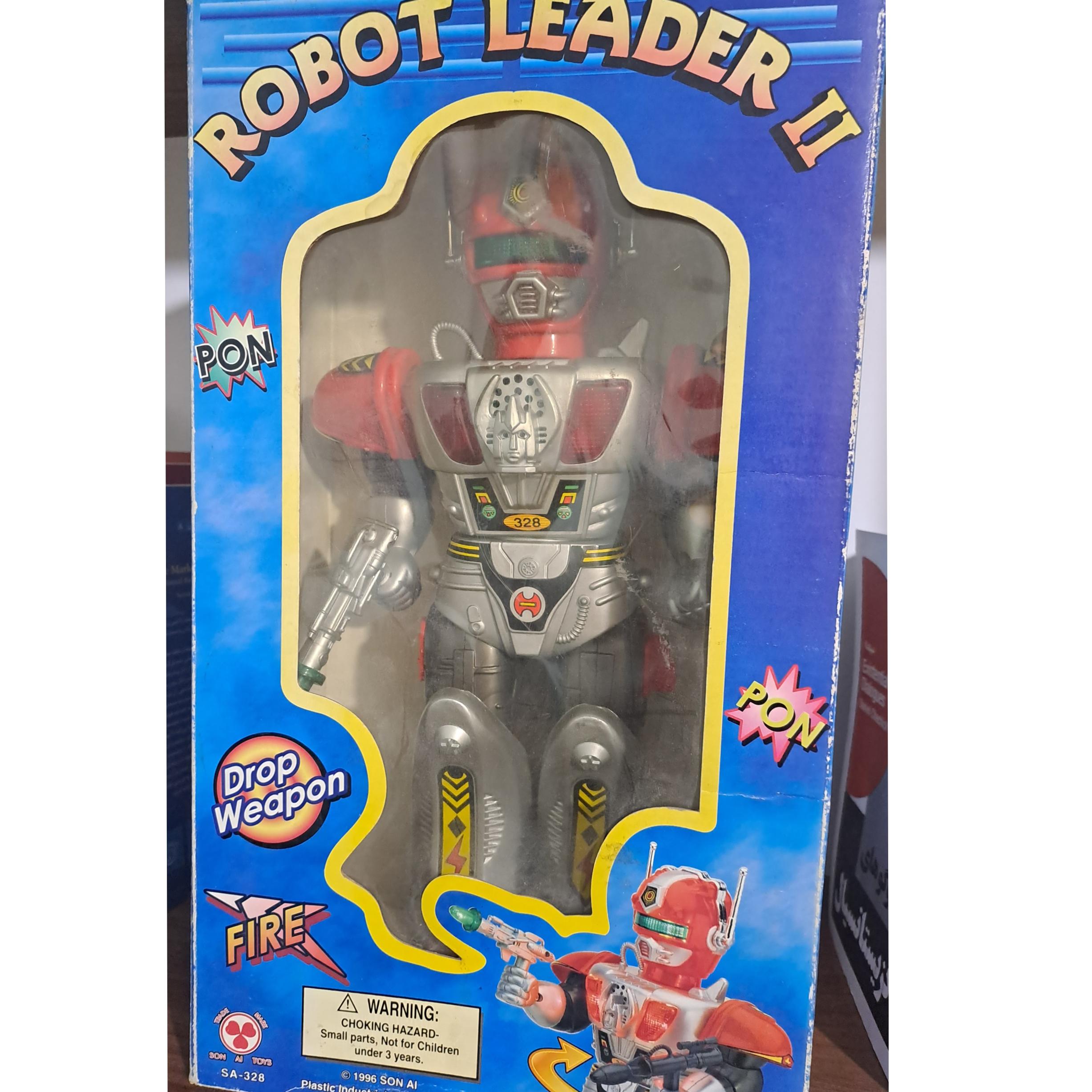 ربات اسباب بازی قدیمی