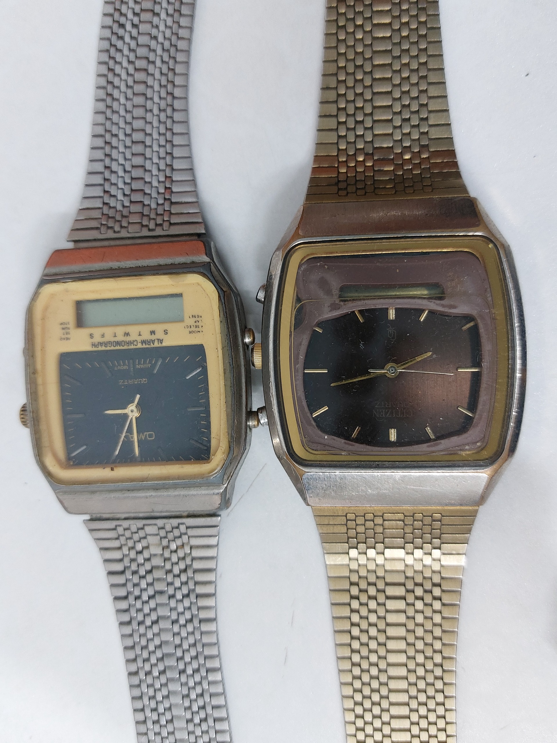 دوعدد ساعت توضیحات