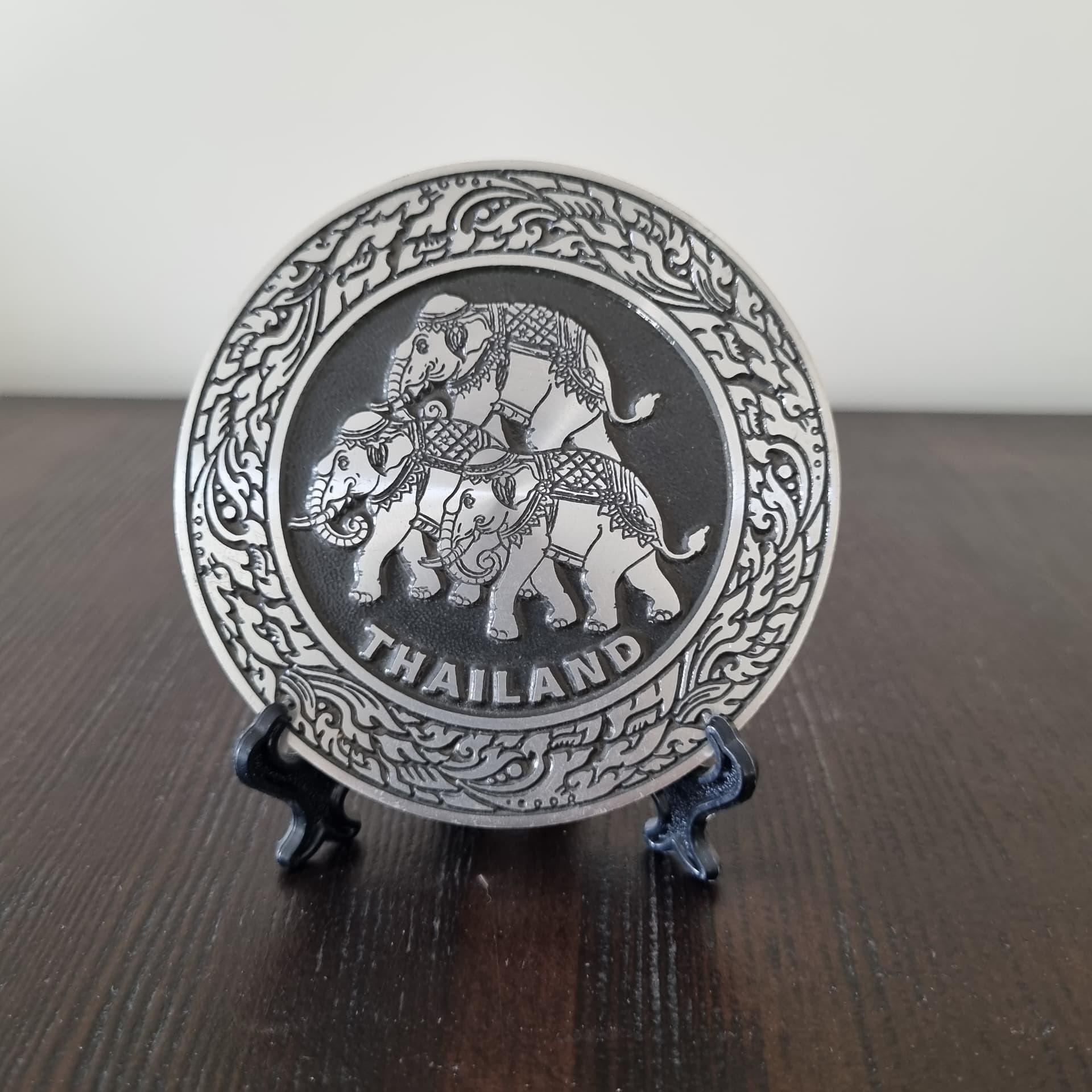 بشقاب و دیوارکوب فلزی تایلند