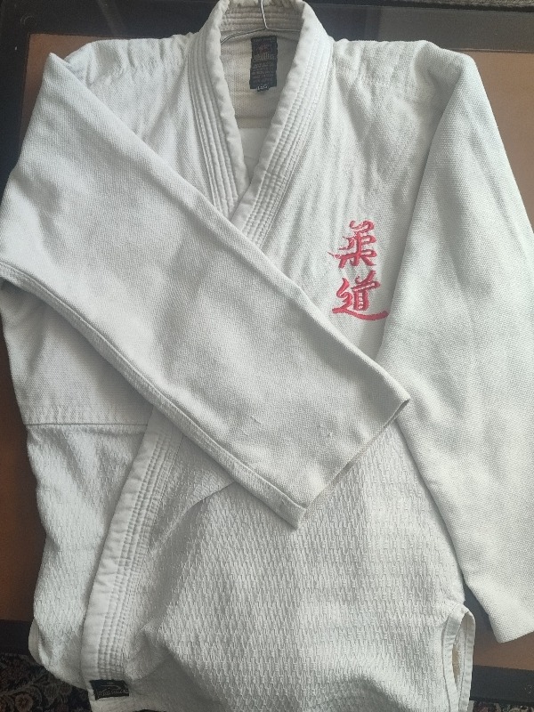 لباس رزمی جودو برای جوان و نوجوان