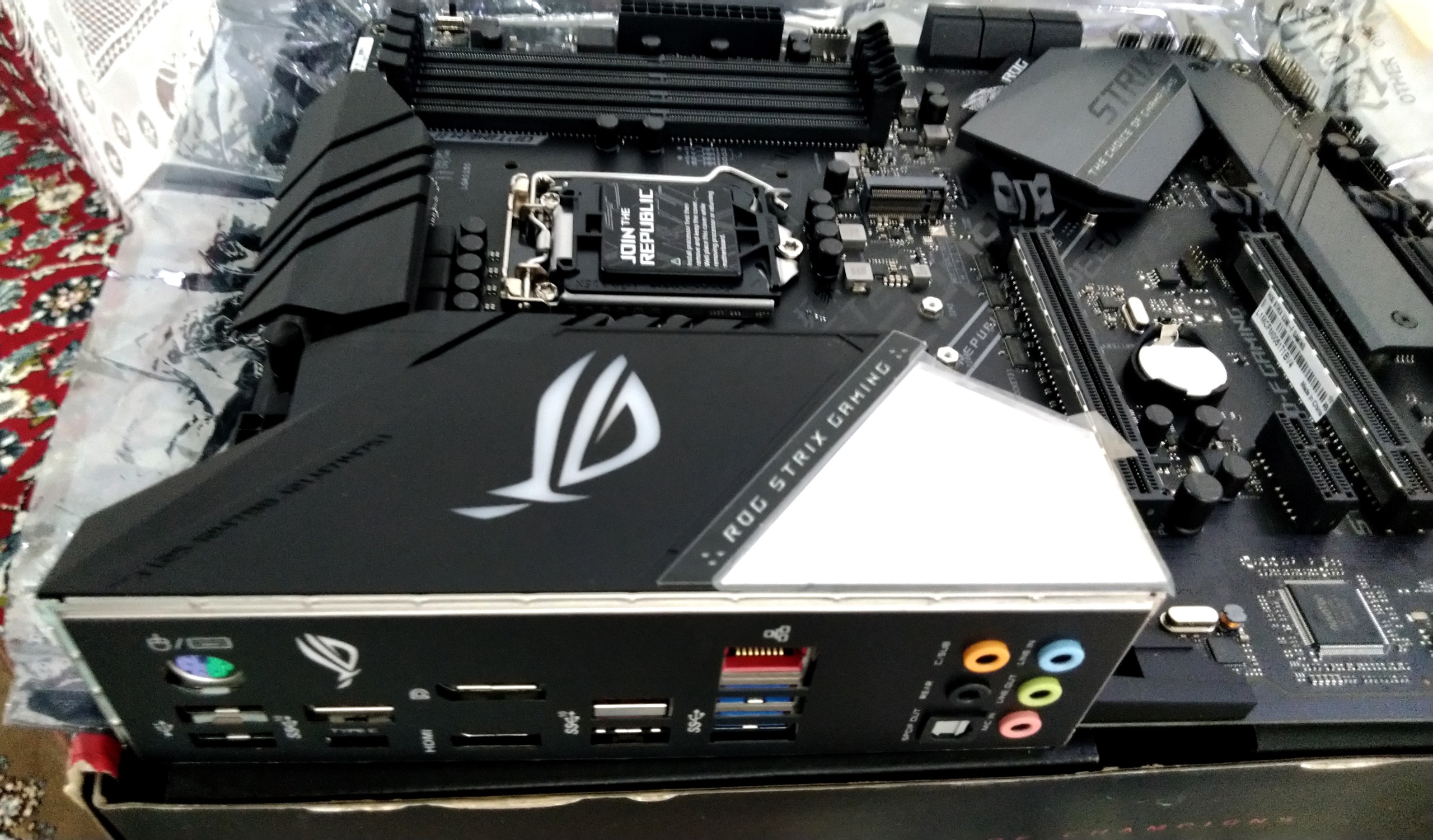 مادربرد ASUS ROG STRIX Z390-F - نو و غیر اکبند