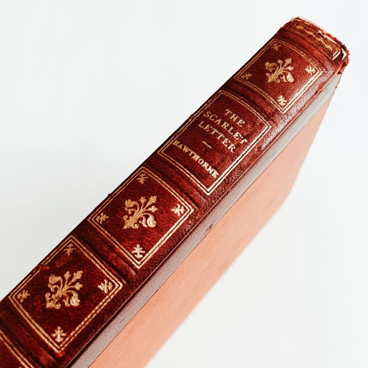 Scarlet Letters by Nathaniel Hawthorne کلکسیونی