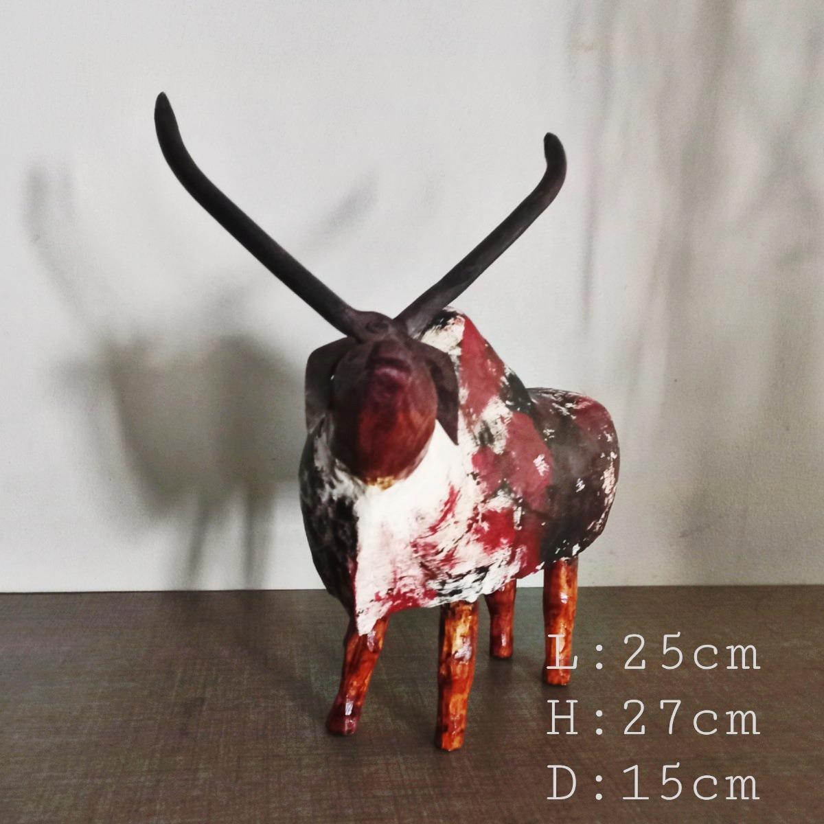 مجسمه گاو مدرن تک نسخه