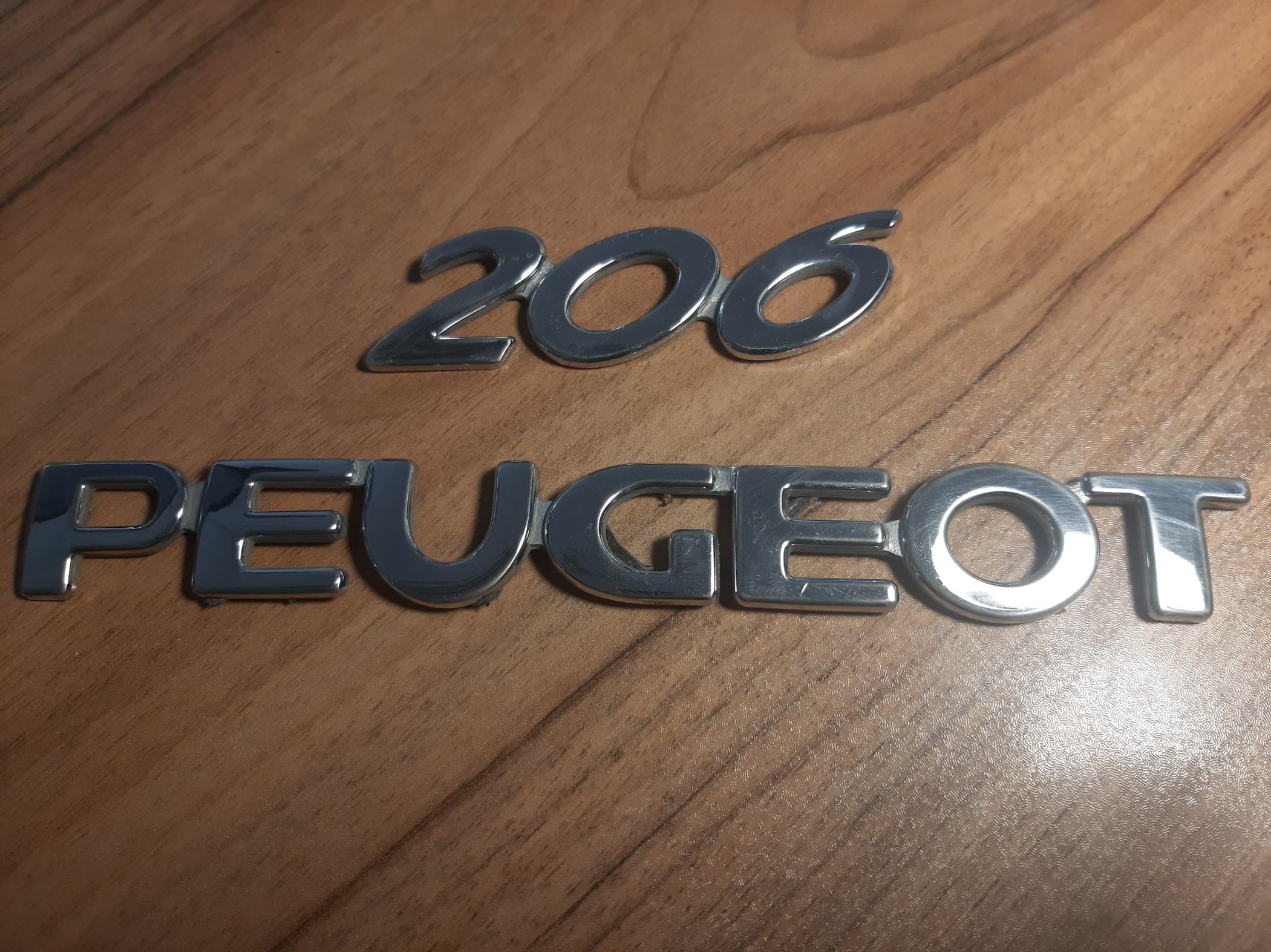 آرم نوشته پژو و 206 فابریک ( برای پژو مدل 88 )
