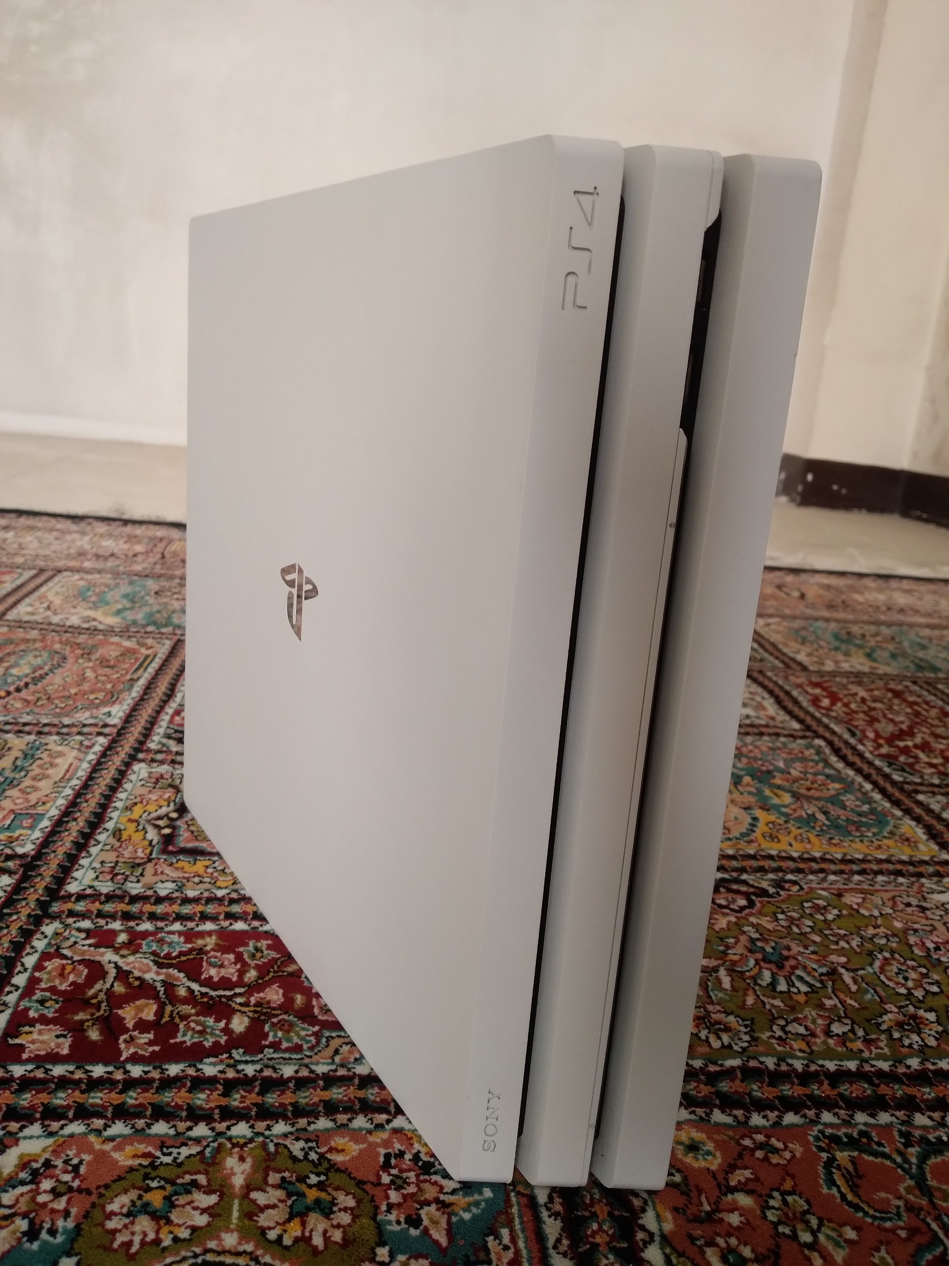 پی اس فور پرو