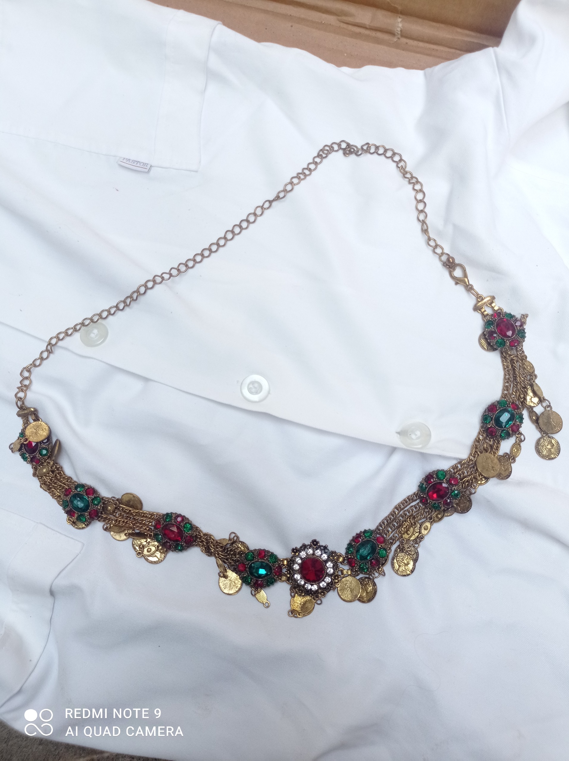 کمربند زنجیری نگین دار مناسب خانم ها