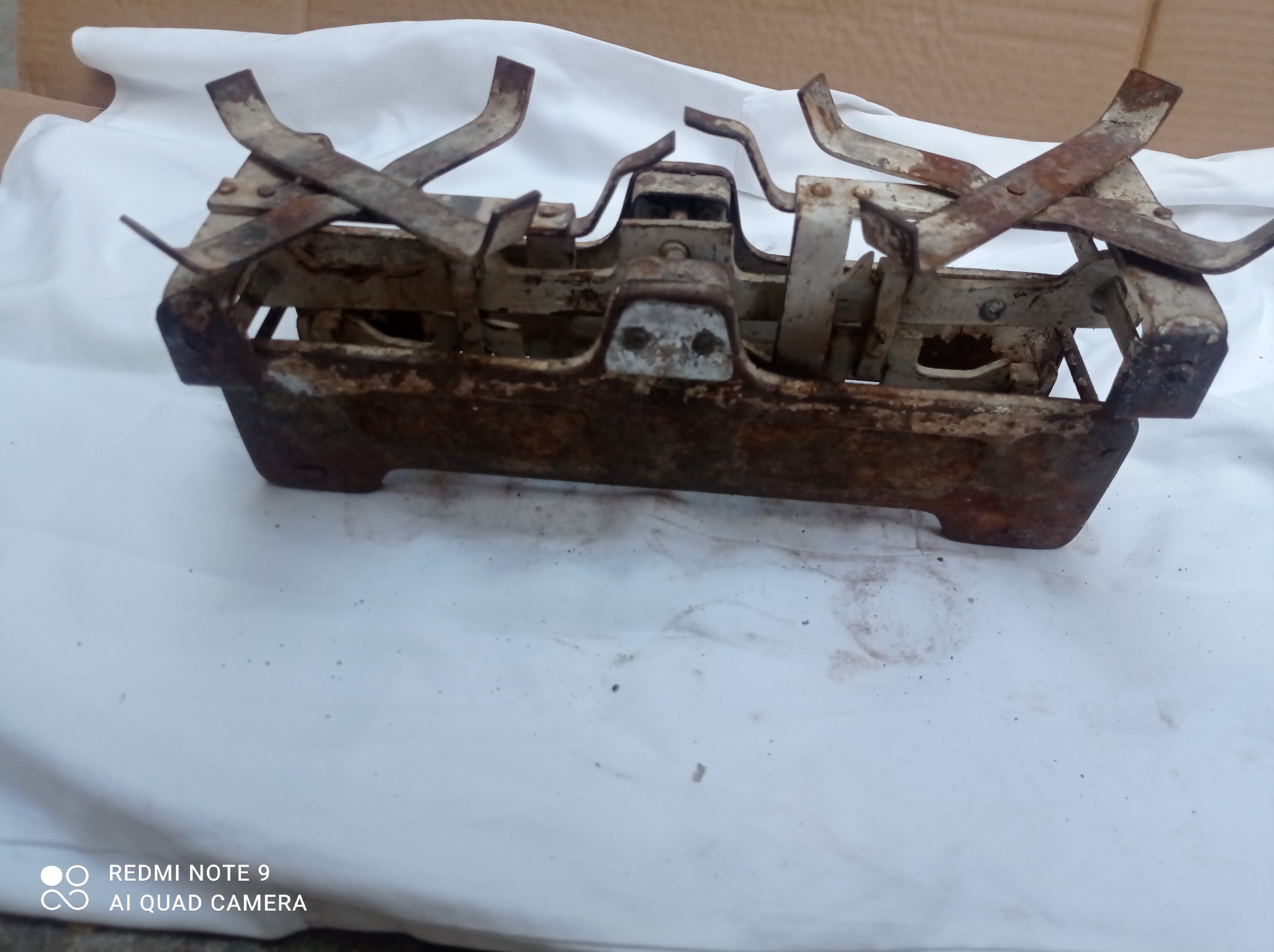 ترازو قدیمی دو کیلویی