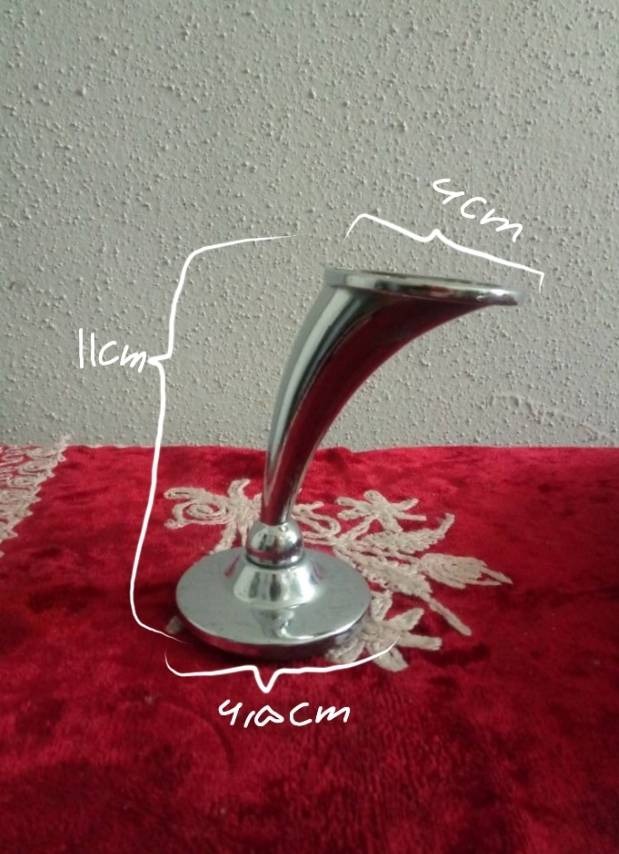 پایه فلزی زیر مبل