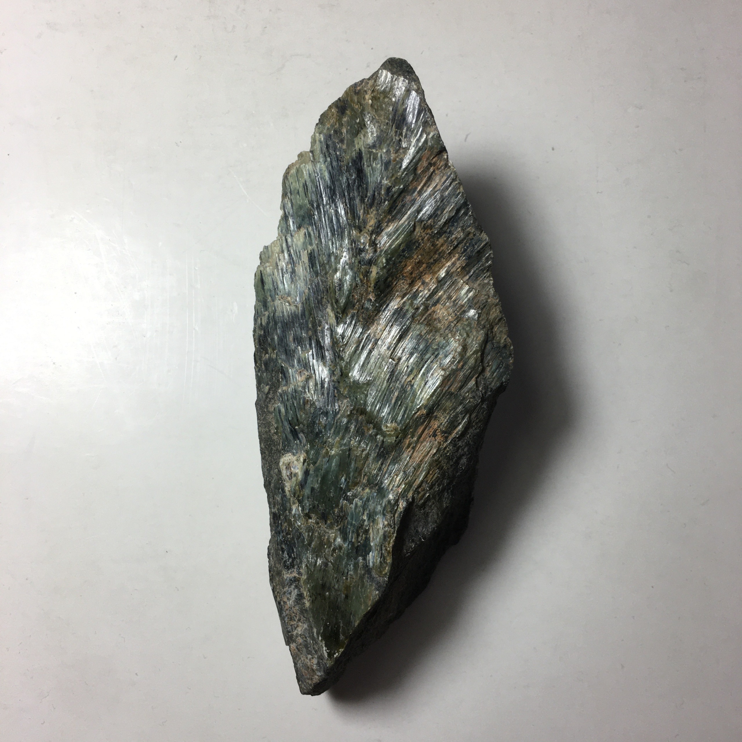 سنگ معدنی اکتینولیت طبیعی - فیبری