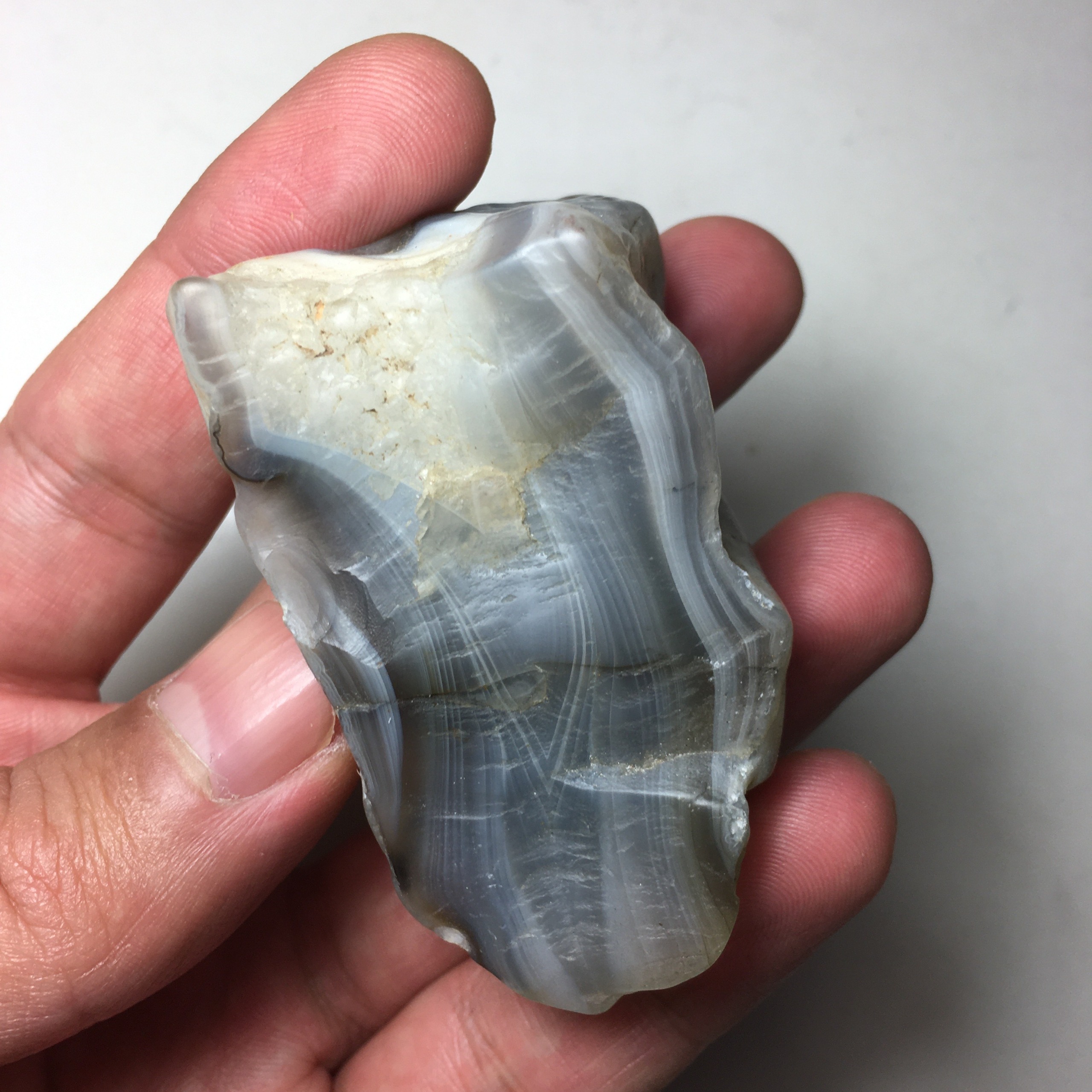 سنگ عقیق طبیعی خاکستری