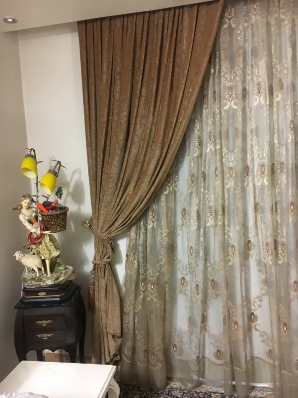 پرده پذیرایی حریرمخمل ترکیه نباتی گل برجسته