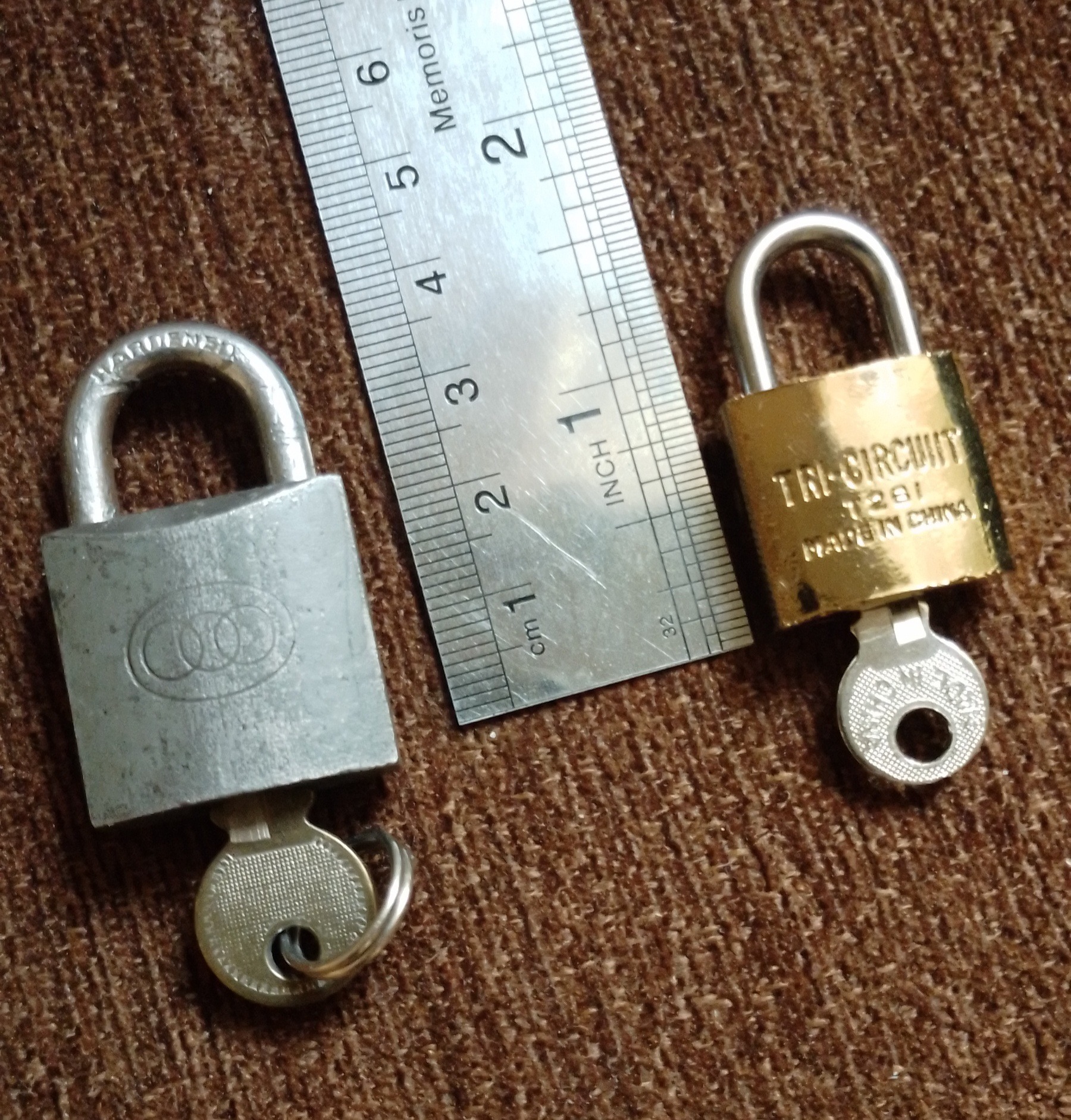 مجموعه دوعدد قفل آویز کوچک(توضیح دارد)