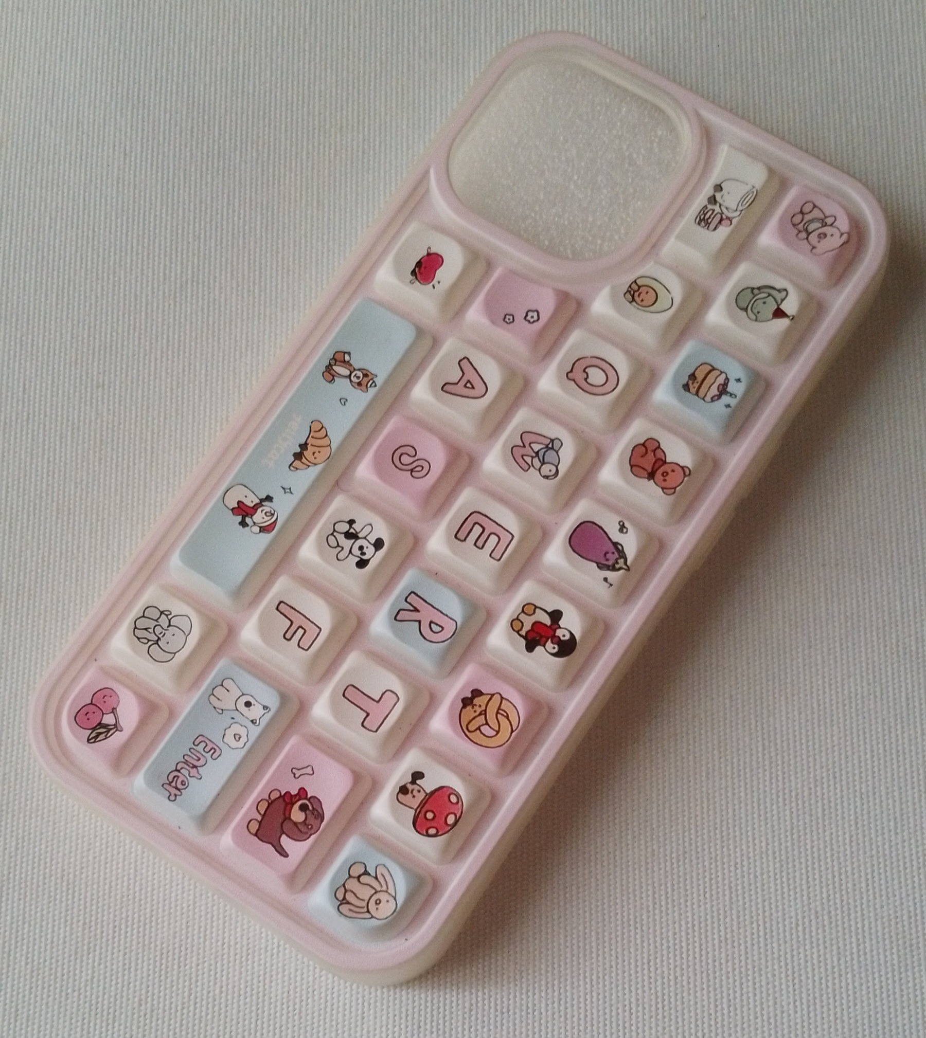 کاور فانتزی برای اپل iPhone 15/توضیحات دارد