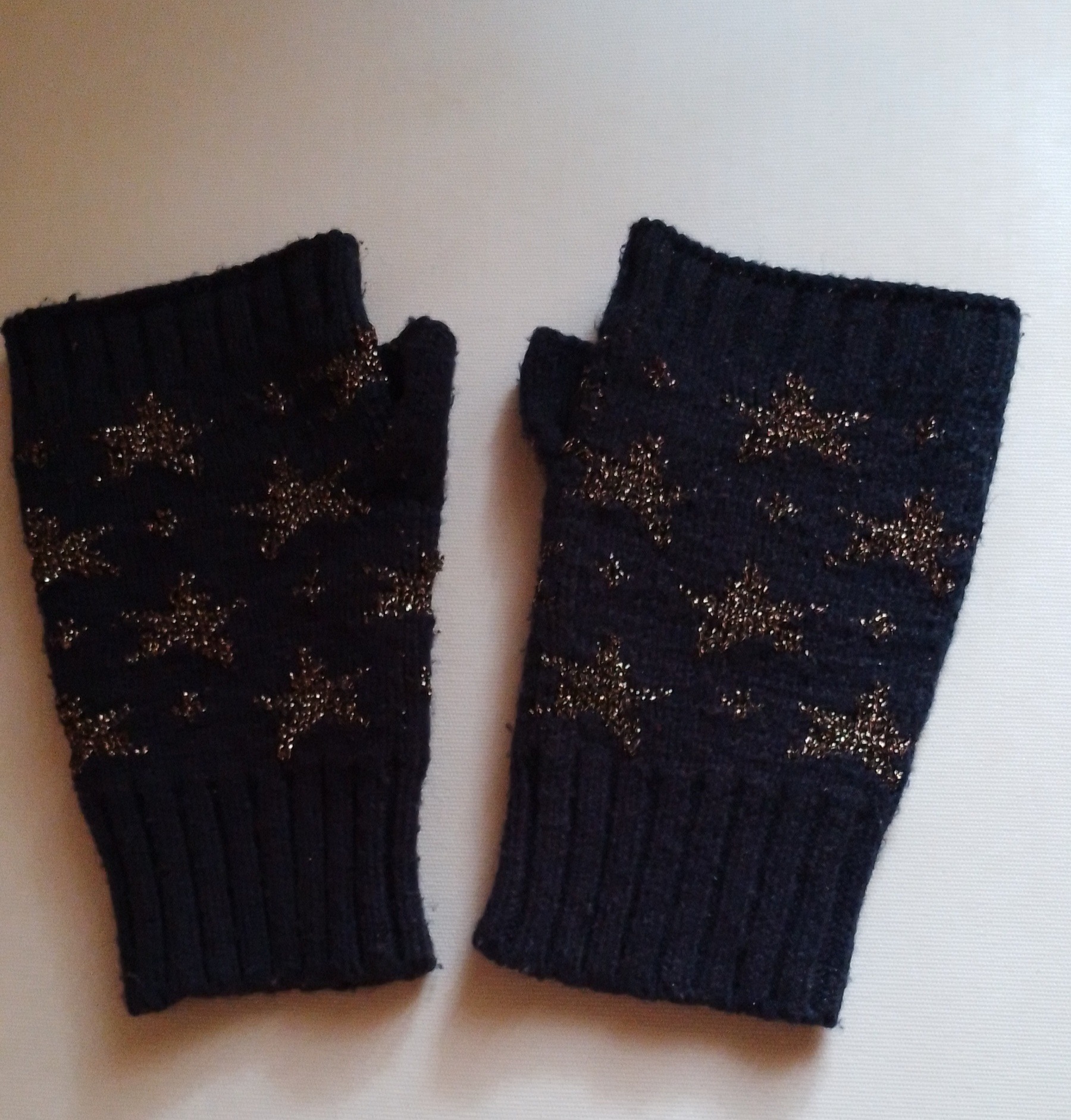 دستکش بافت سورمه ای ستاره ای-دست دوم با توضیحات