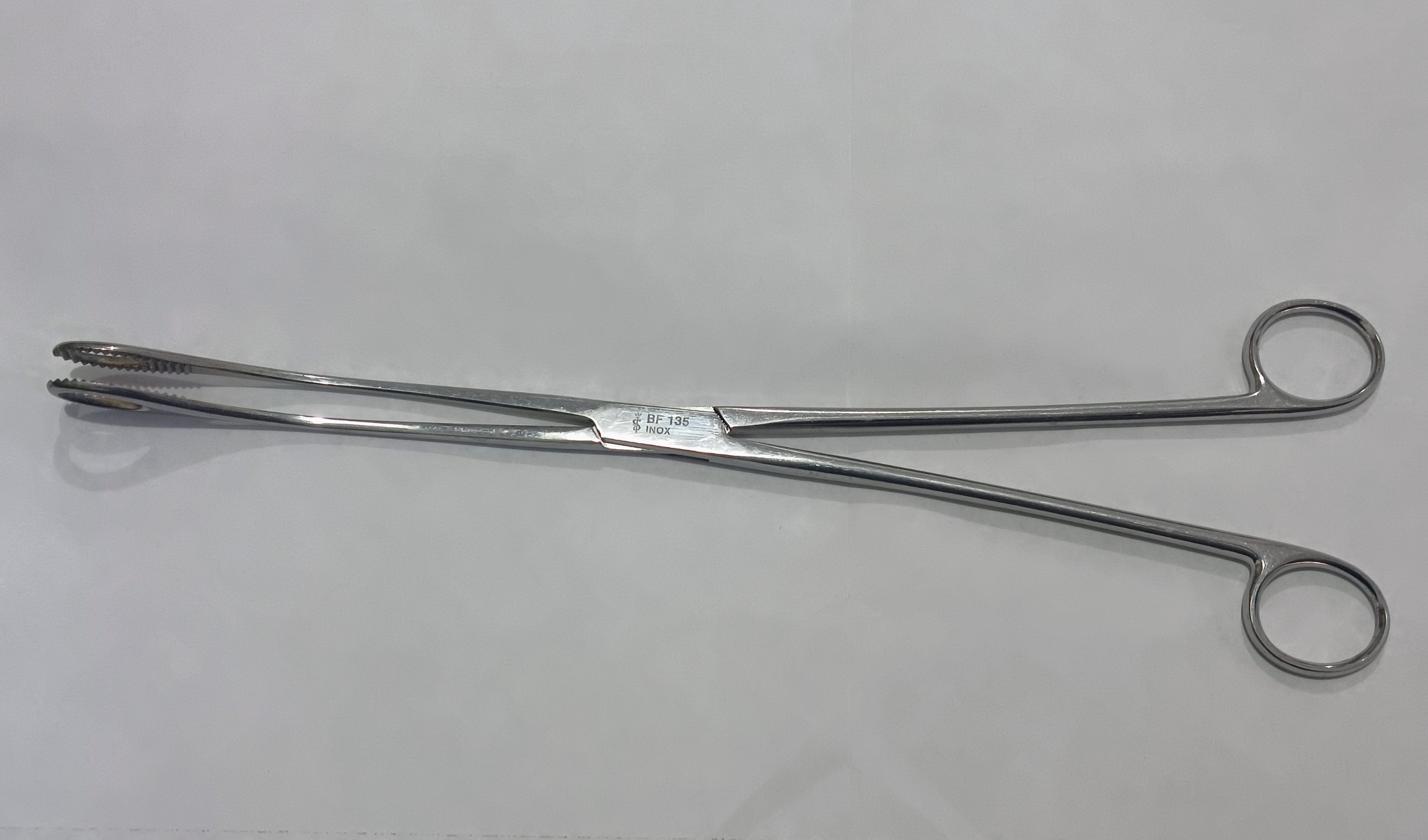 وسیله پزشکی قدیمی (پنس)