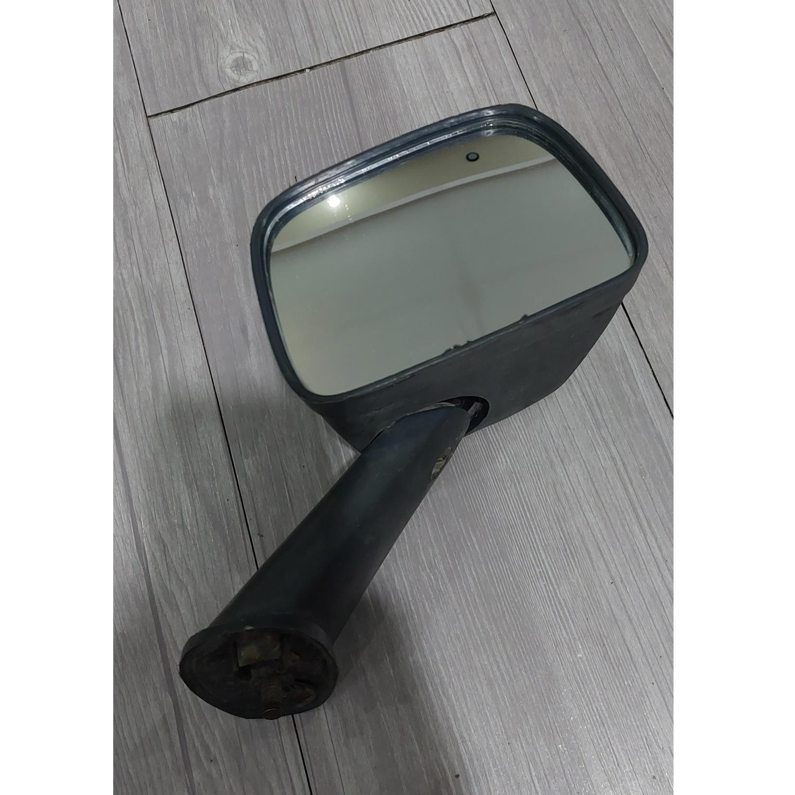 آینه خودرو کلاسیک