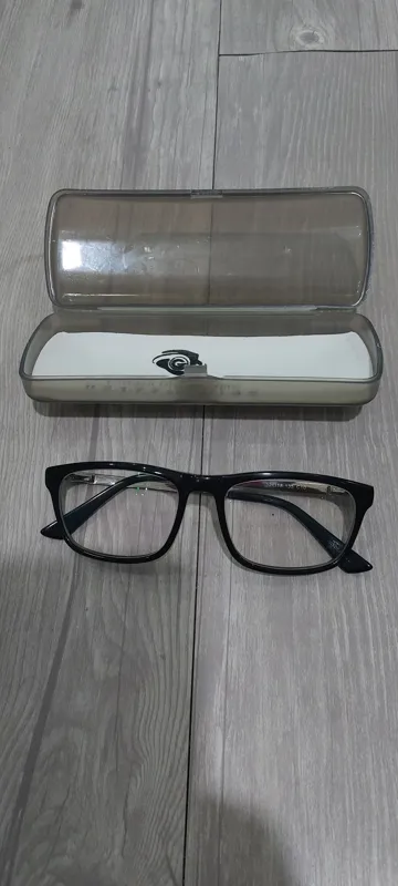 عینک طبی مردانه