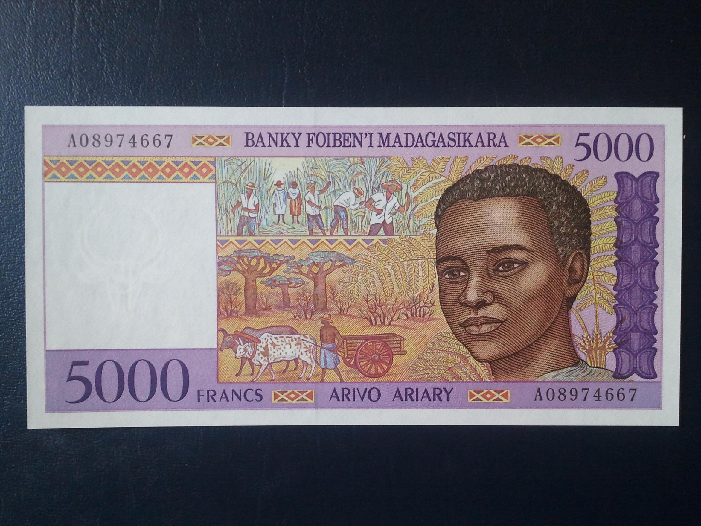 اسکناس تک 5000  آریاری  ماداگاسکار