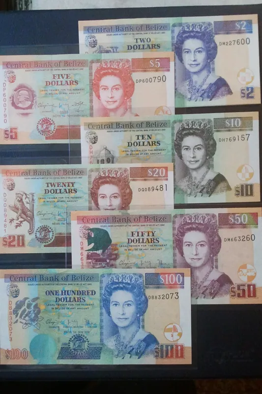 اسکناس ست شش برگ ملکه بلیز