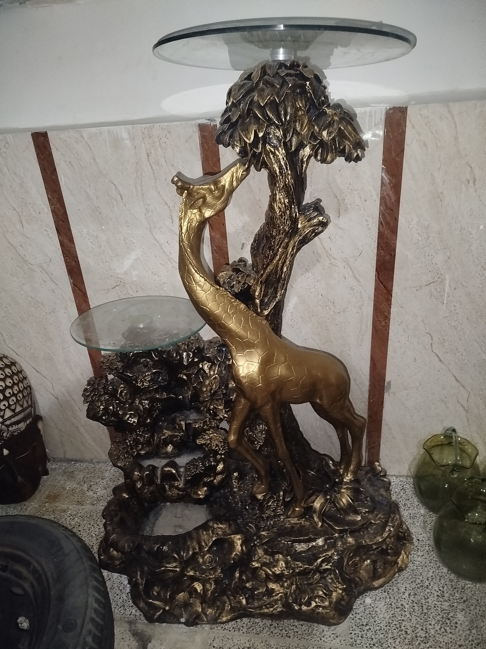 کنار سالنی جنس رزین