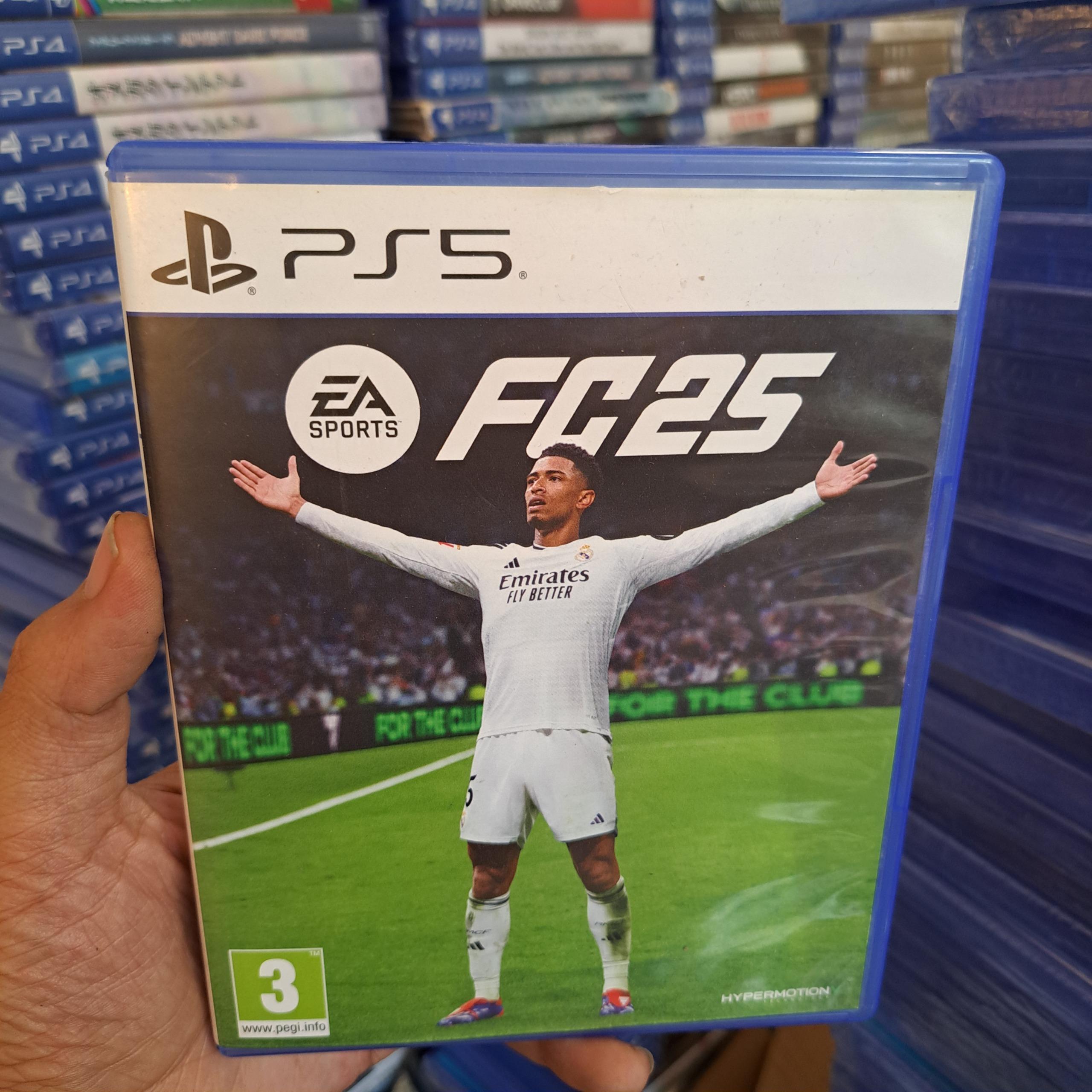 بازی fc25 درحد نو