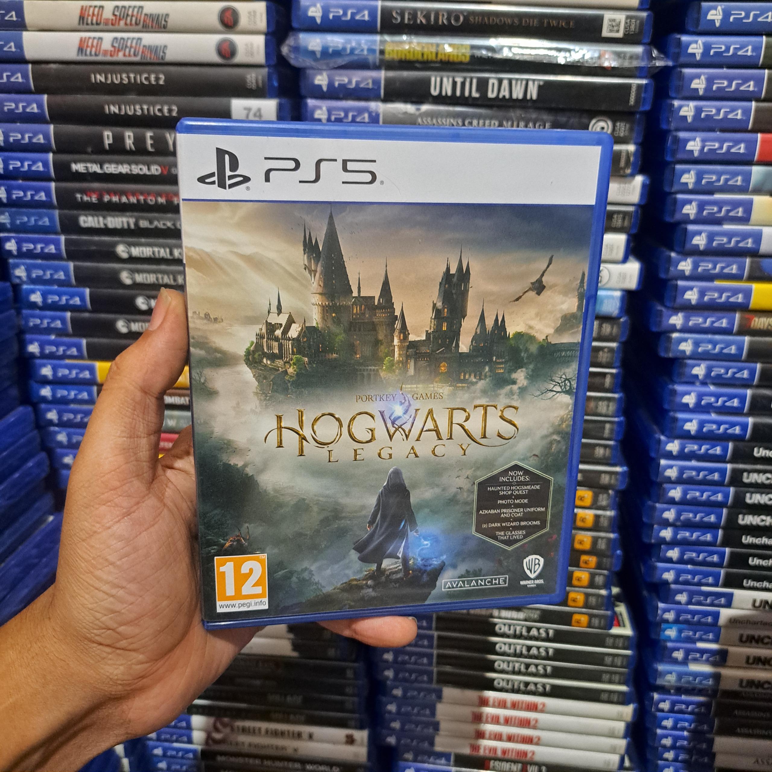 بازی hogwarts legacy مشابه آکبند با دفترچه