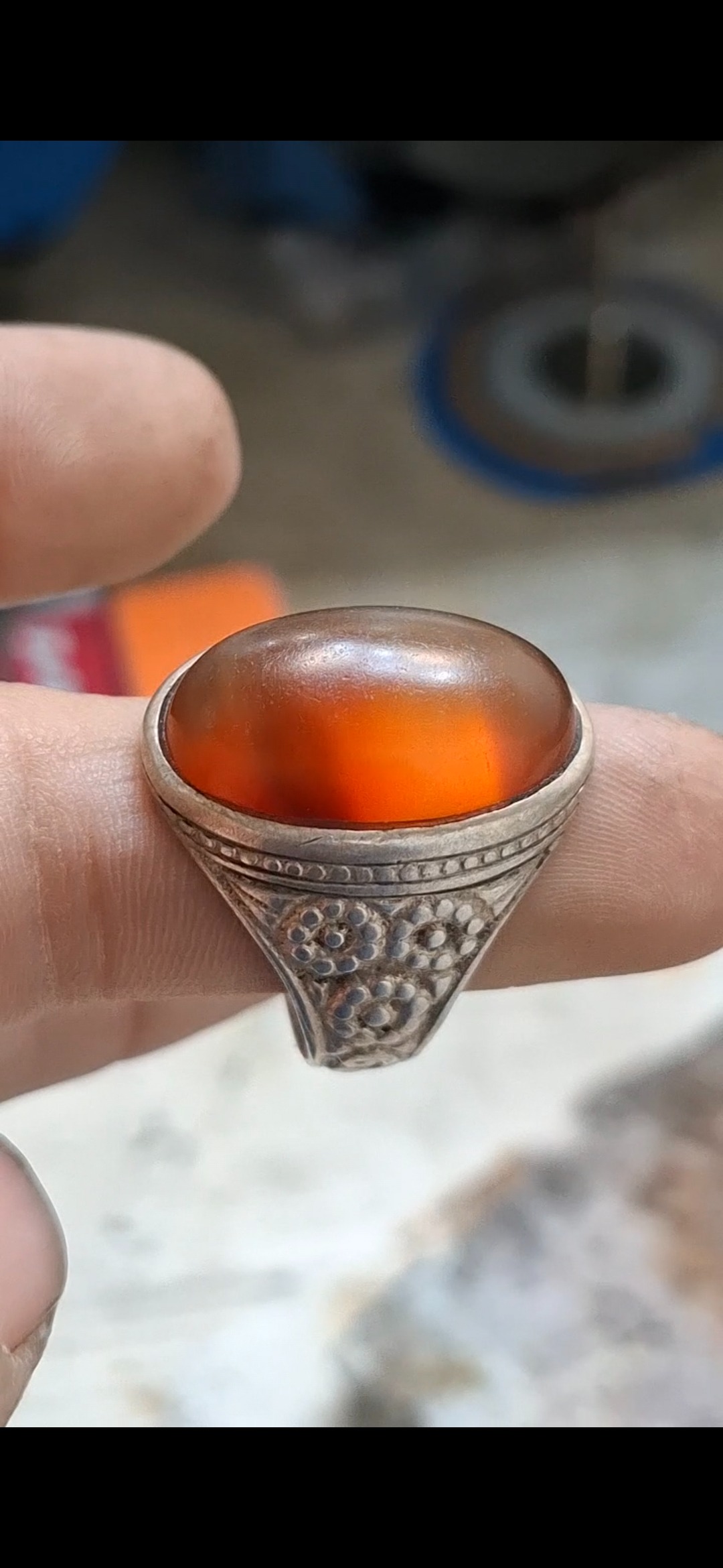 عقیق کهنه چرب خوشرنگ وآبدار کلکسیونی